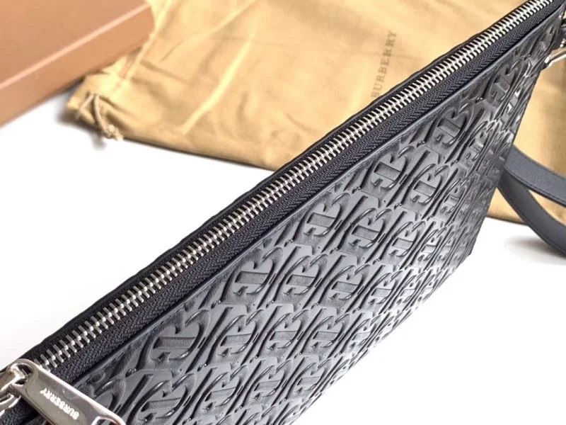 Stretchable Burberry Clutch Bags 38123