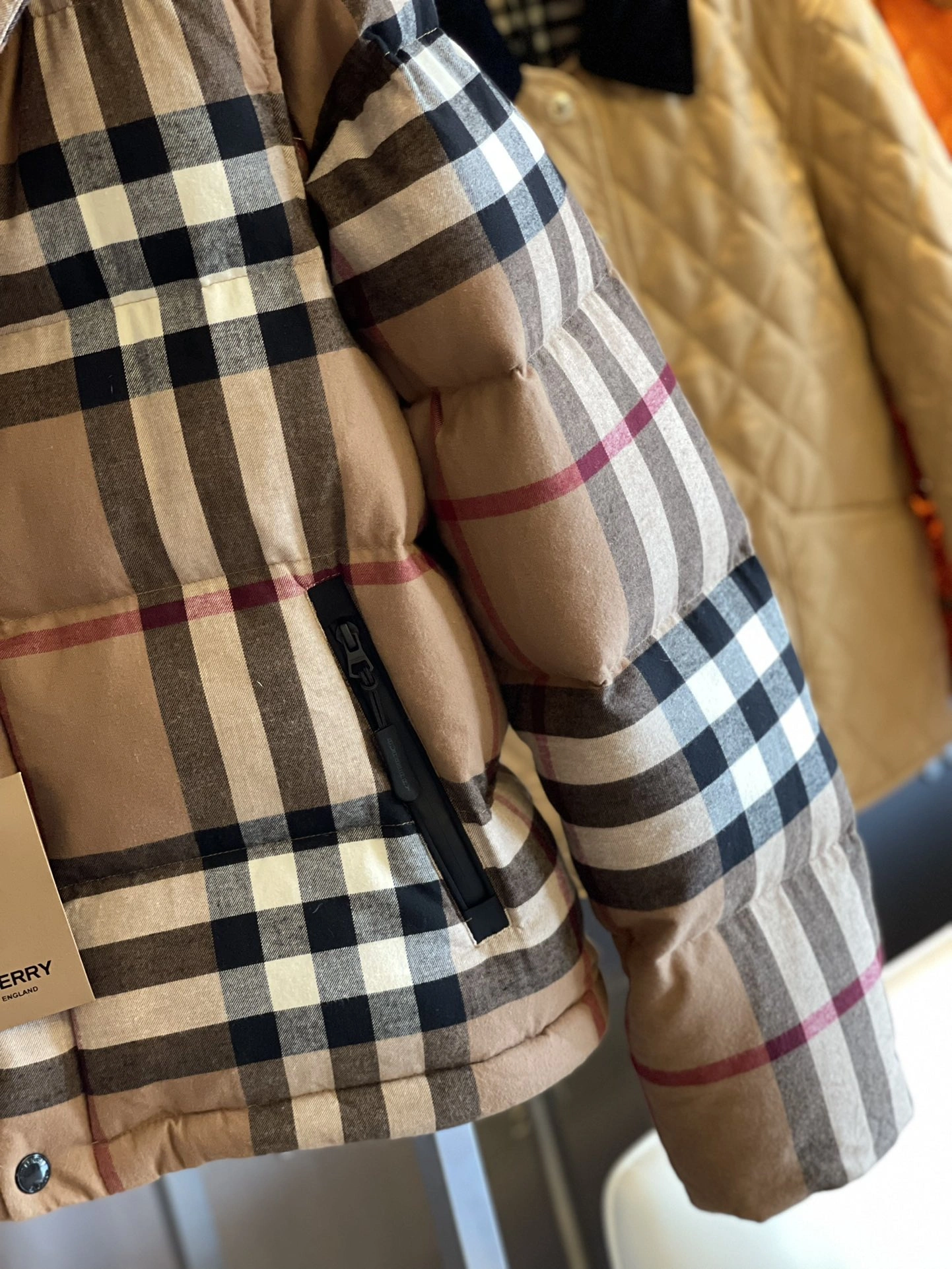 EyeCatching Burberry Down Jackets 106172