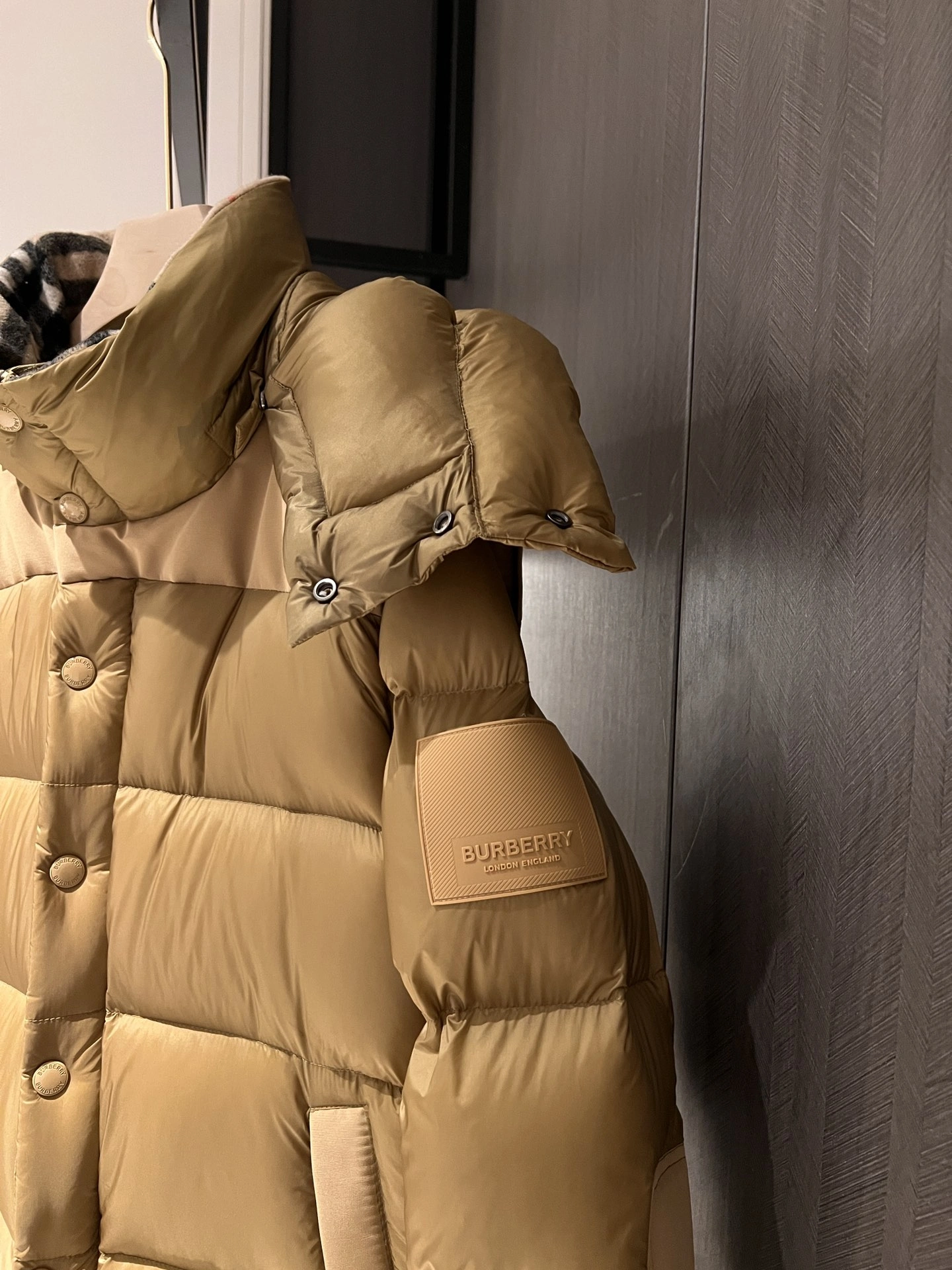 Functional Burberry Down Jackets 106169