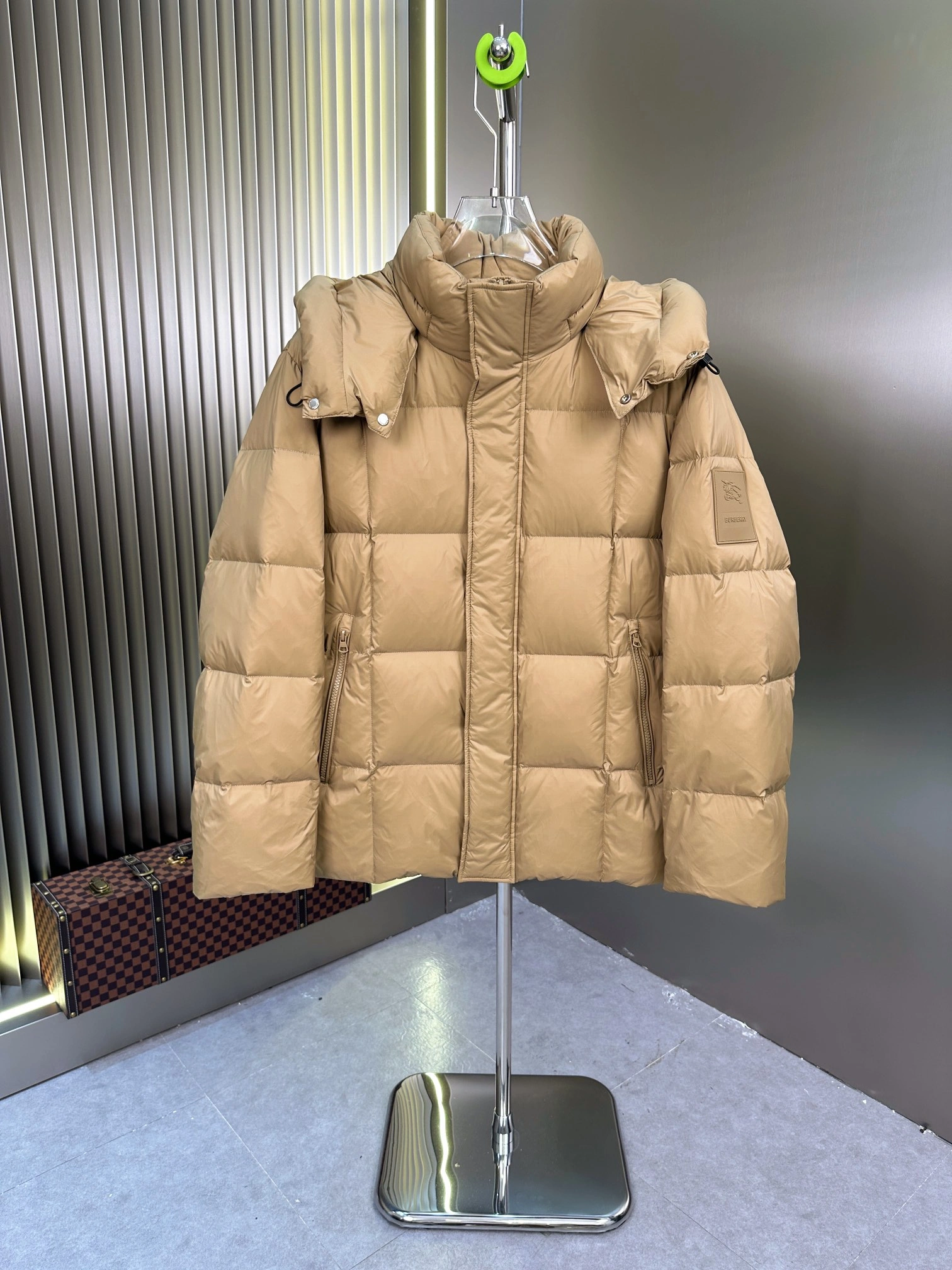 UrbanChic Burberry Down Jackets 106176