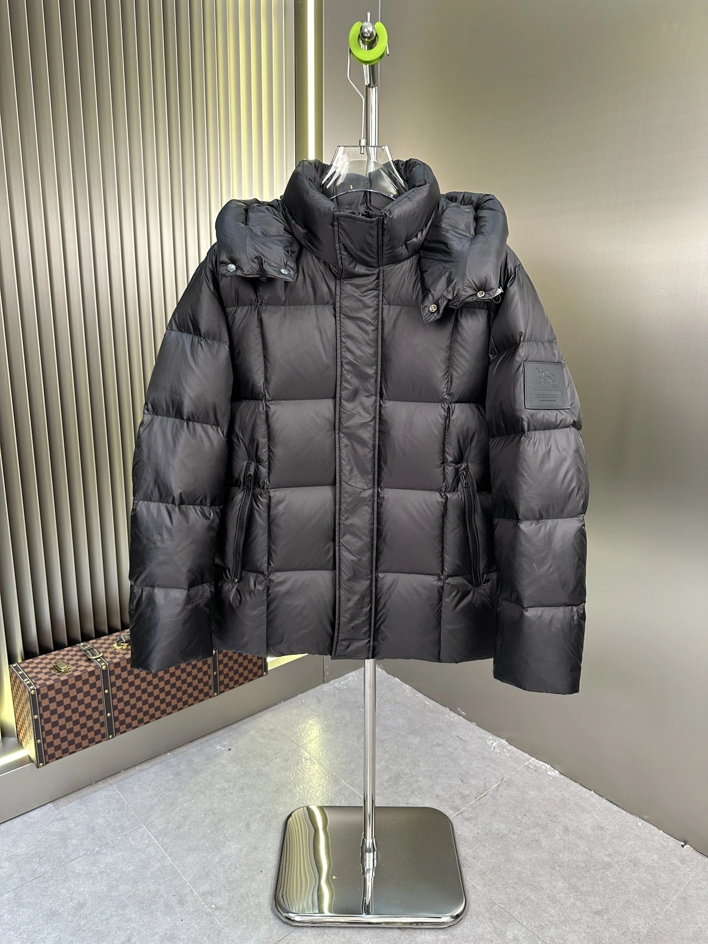 UrbanChic Burberry Down Jackets 106176