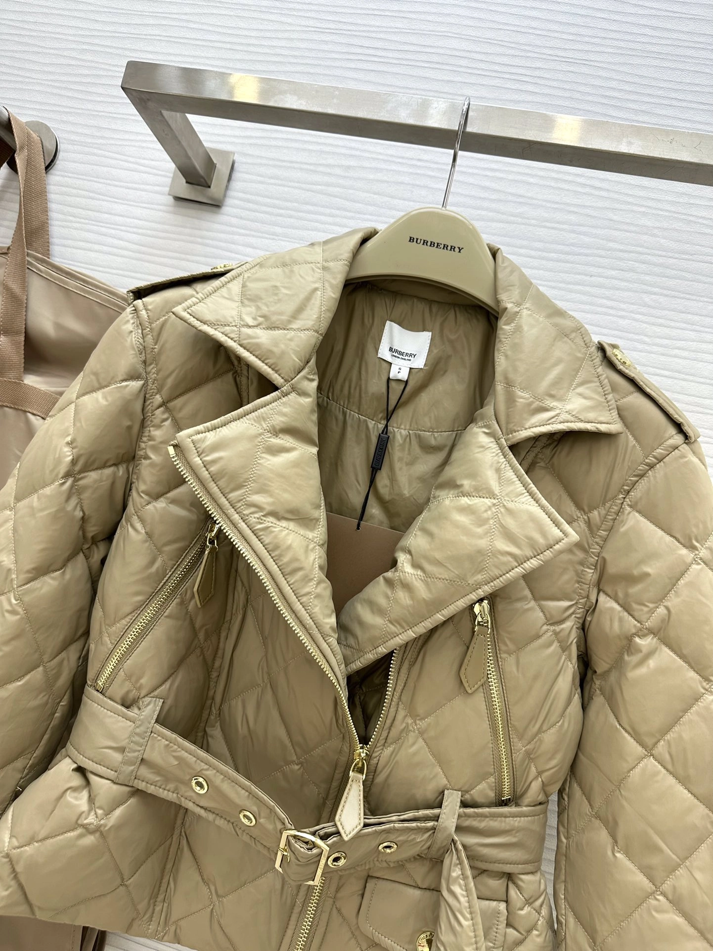 Youthful Burberry Down Jackets 106168