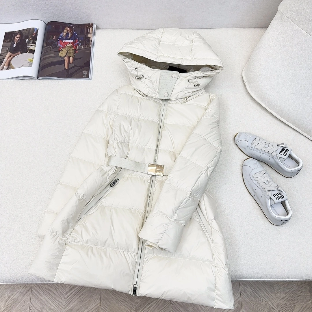 Burberry Down Jackets Sporty 106137