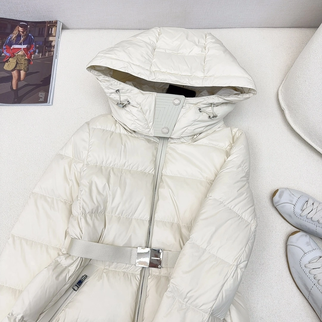 Burberry Down Jackets Sporty 106137