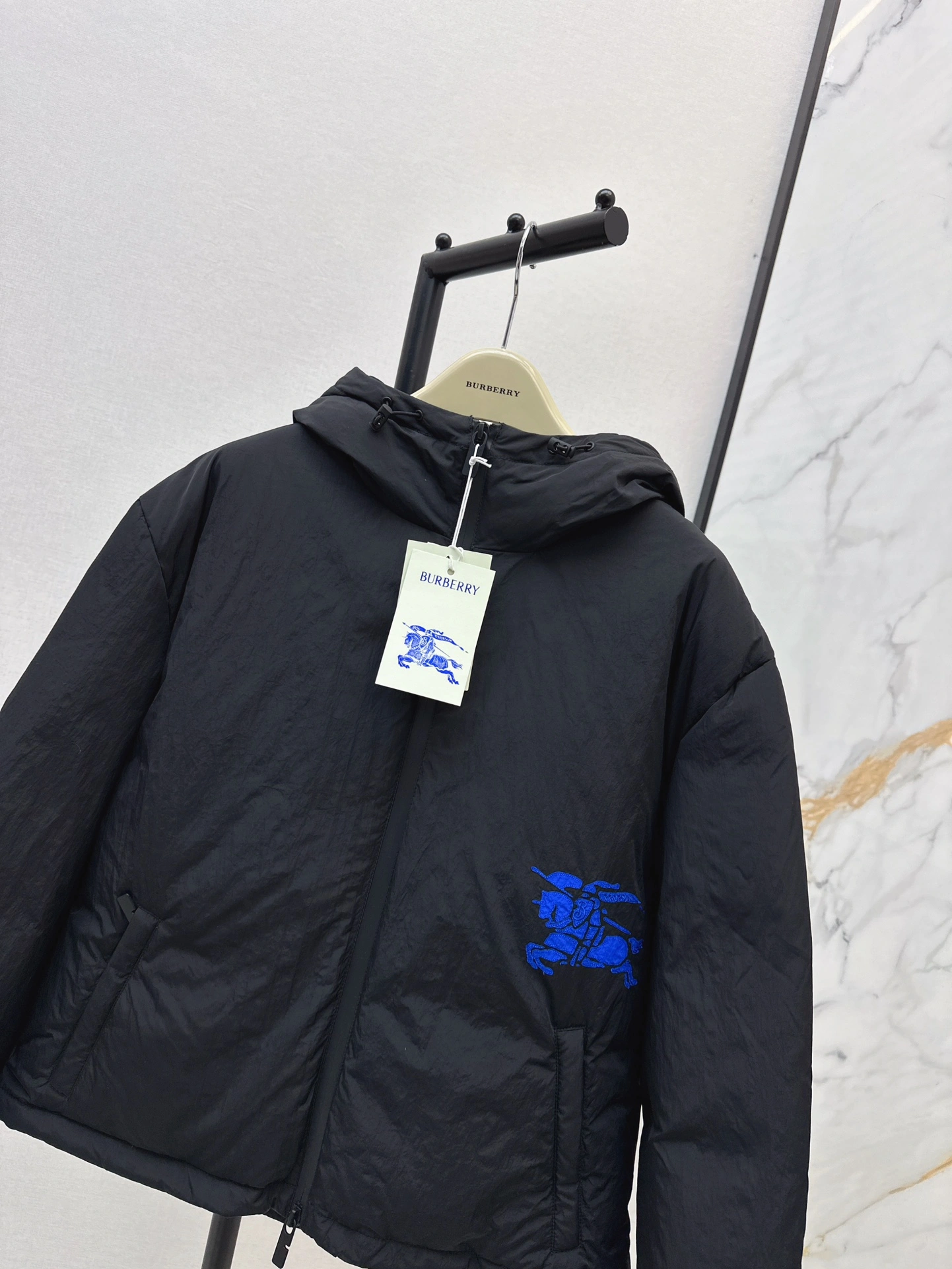 Classic Burberry Down Jackets 106141