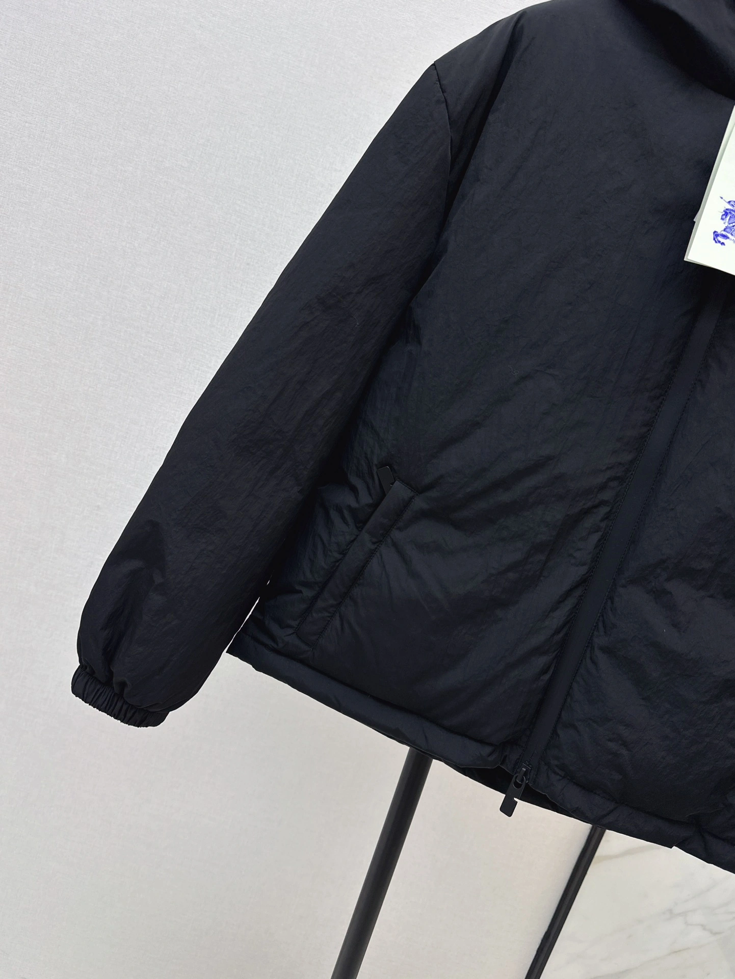 Classic Burberry Down Jackets 106141