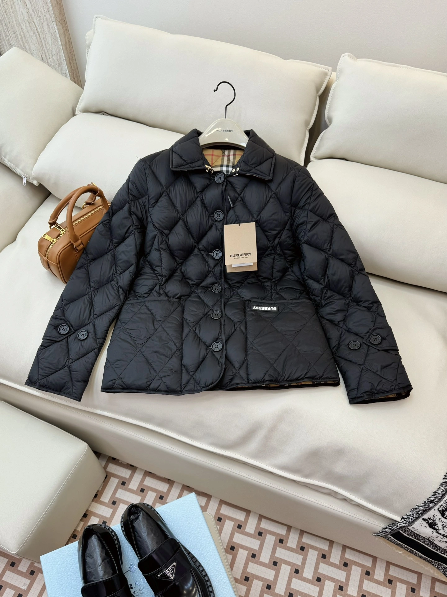 Flexible Burberry Down Jackets 106130