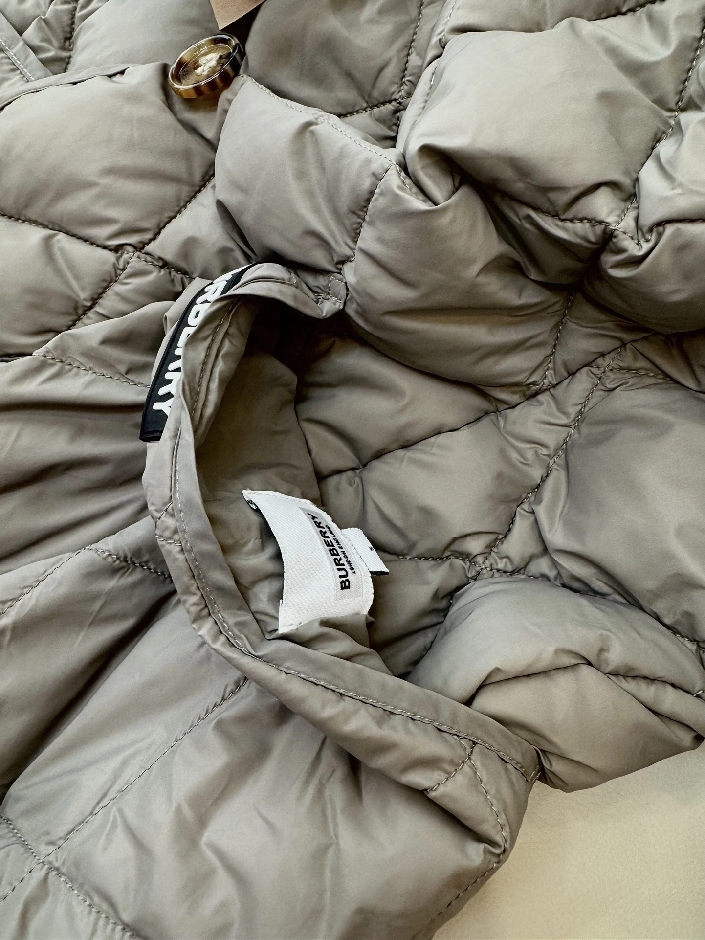 Burberry Down Jackets ModernLook 106131