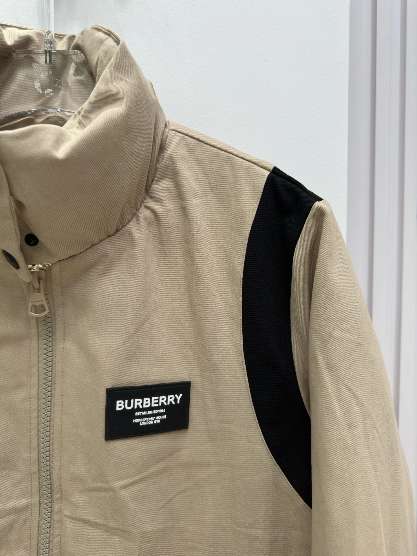 OnTrend Burberry Down Jackets 106112