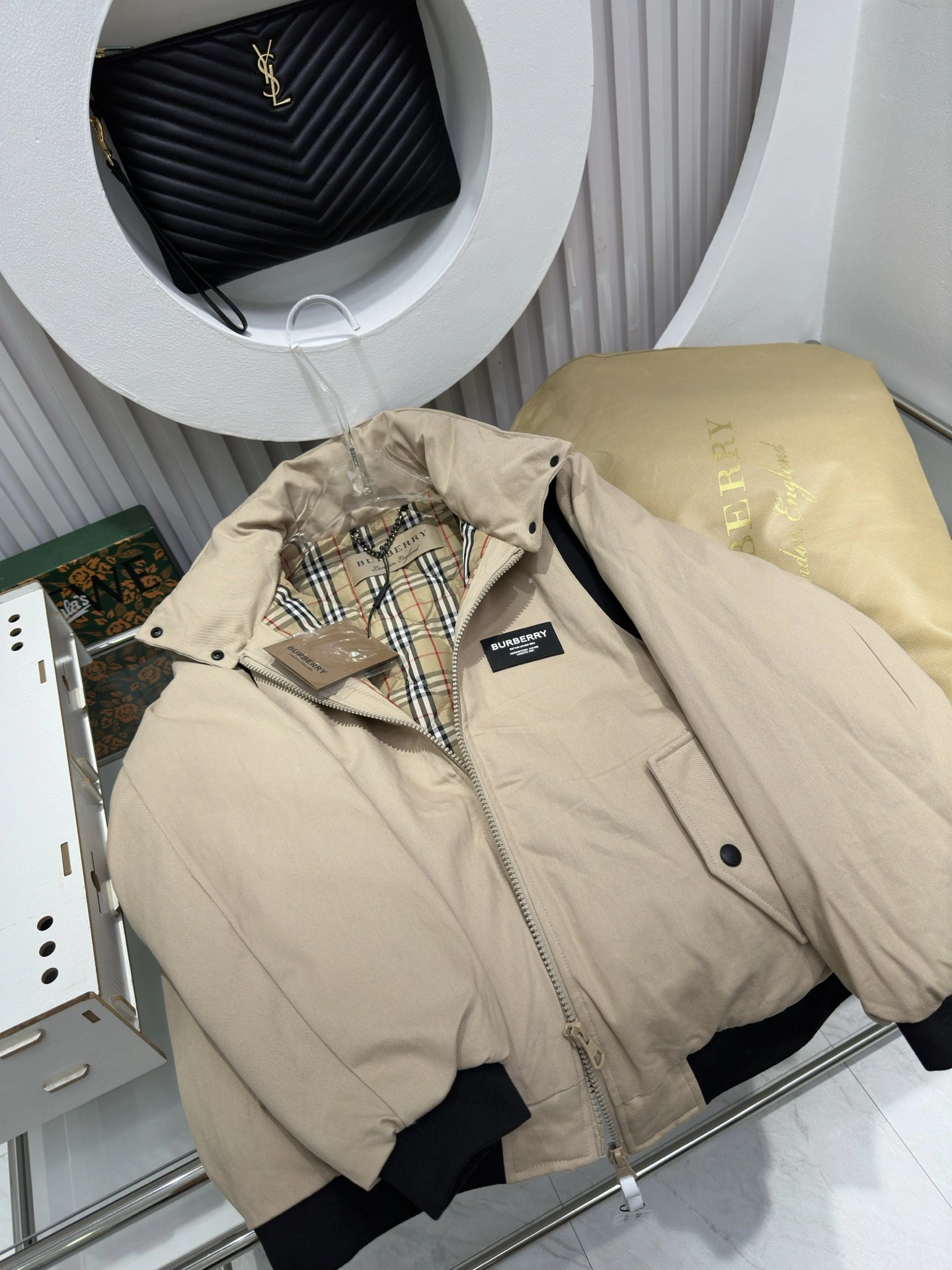 OnTrend Burberry Down Jackets 106112