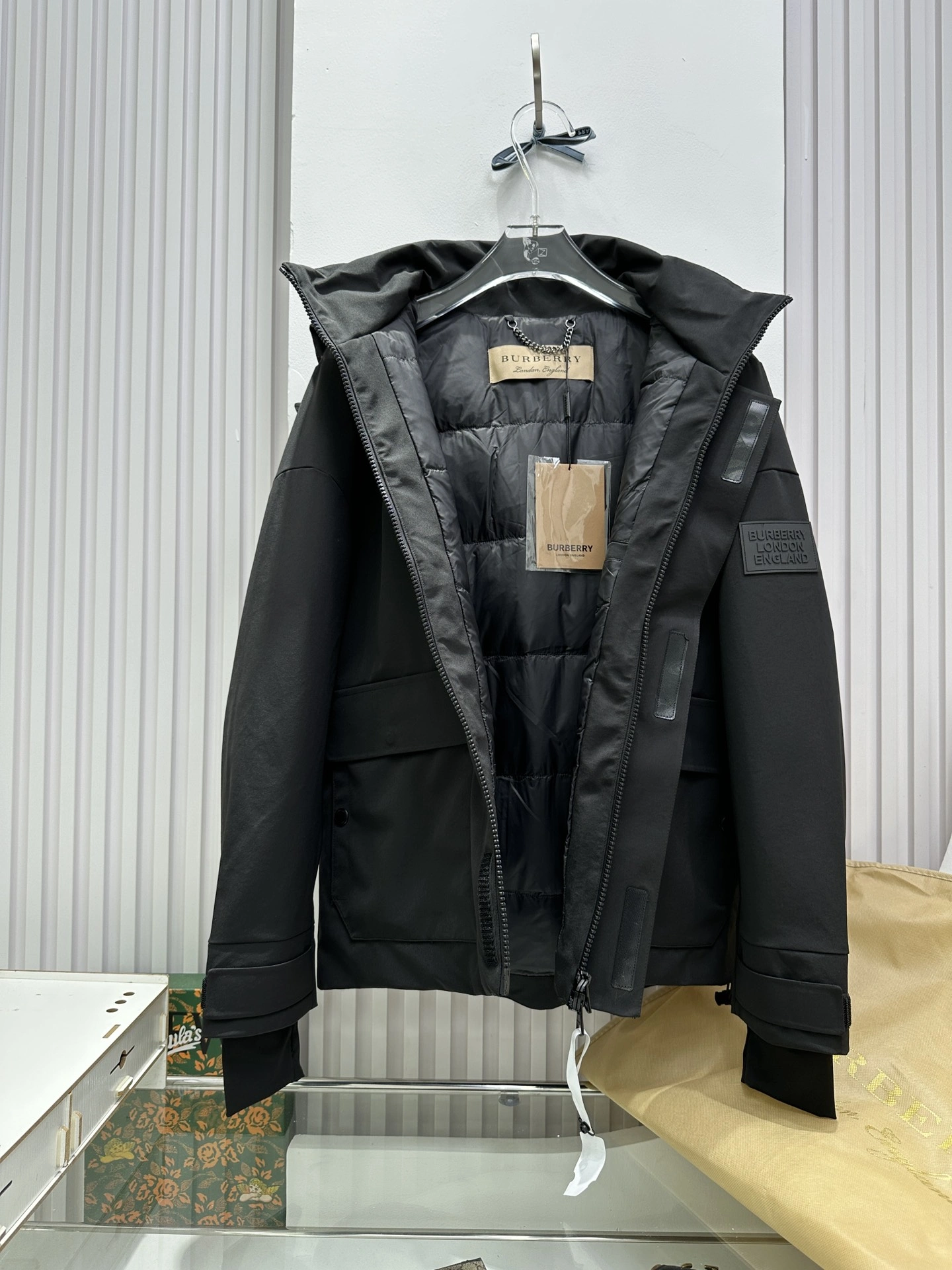 Bold Burberry Down Jackets 106159