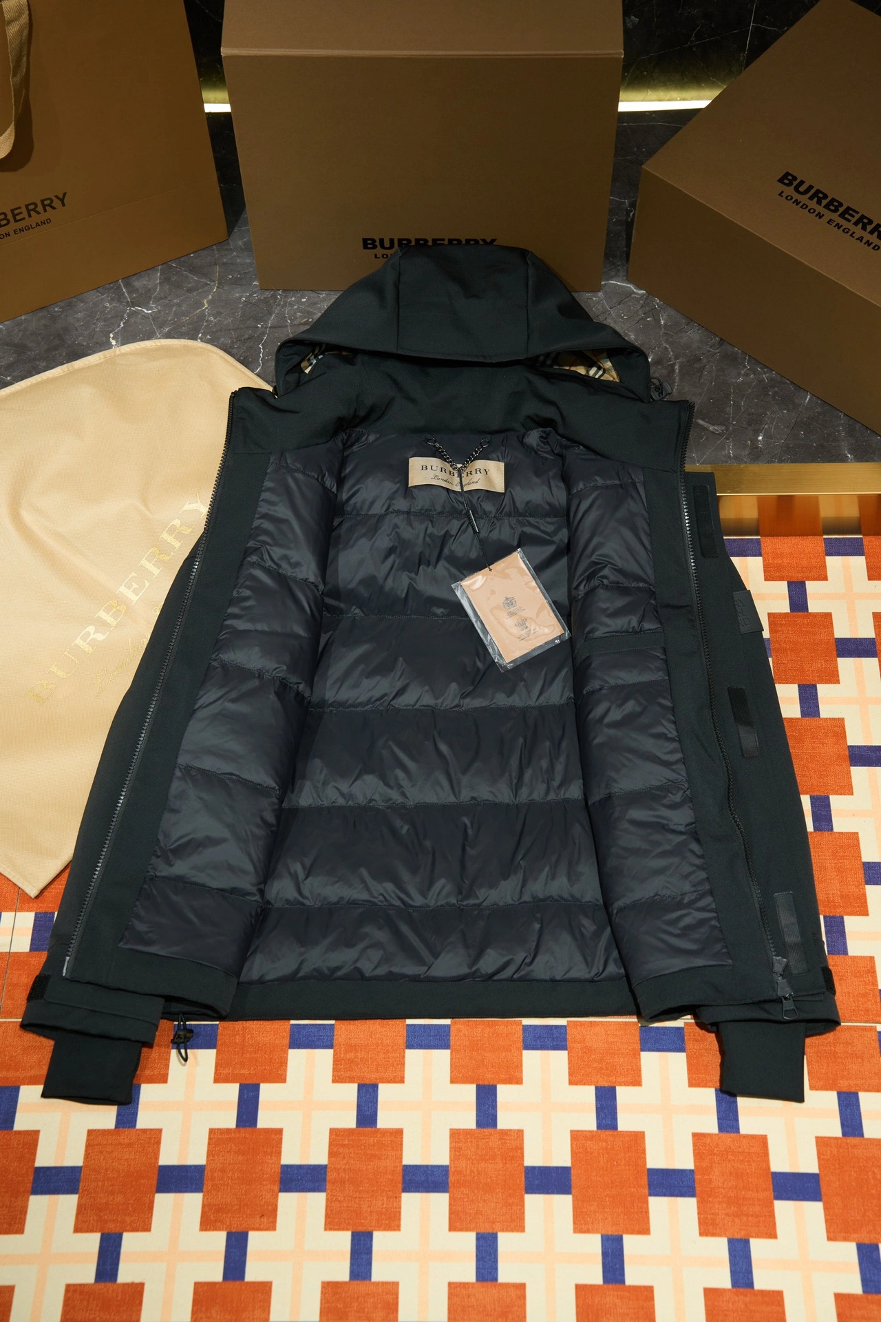 Burberry Down Jackets Unisex 106161