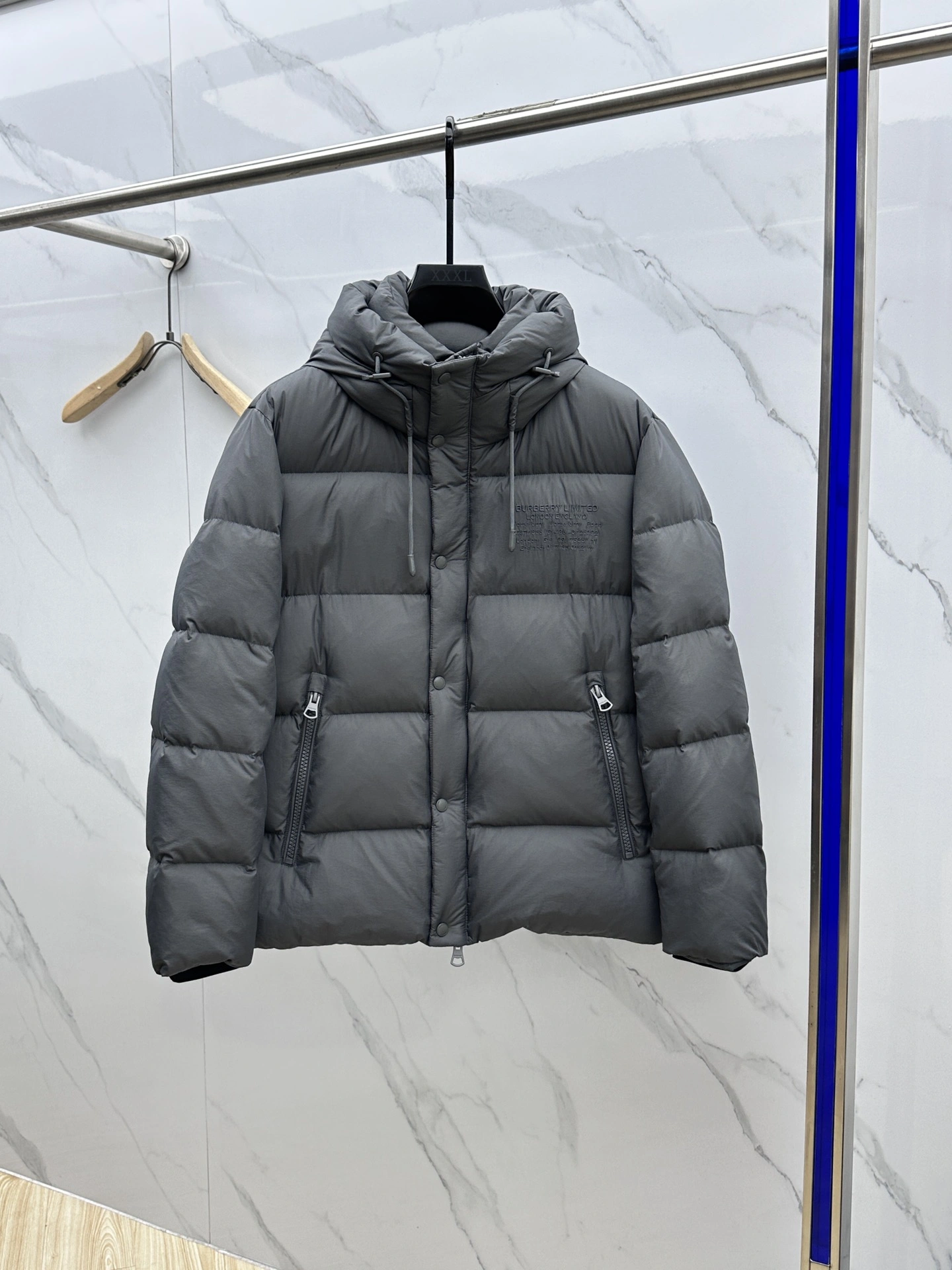Functional Burberry Down Jackets 106111