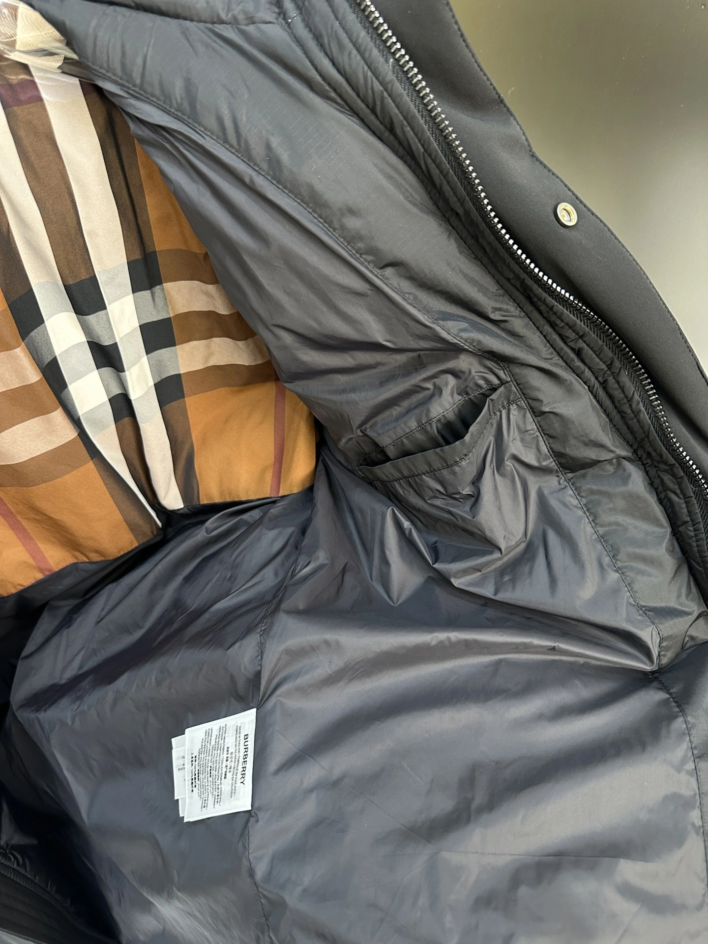 Burberry Down Jackets Popular 106081
