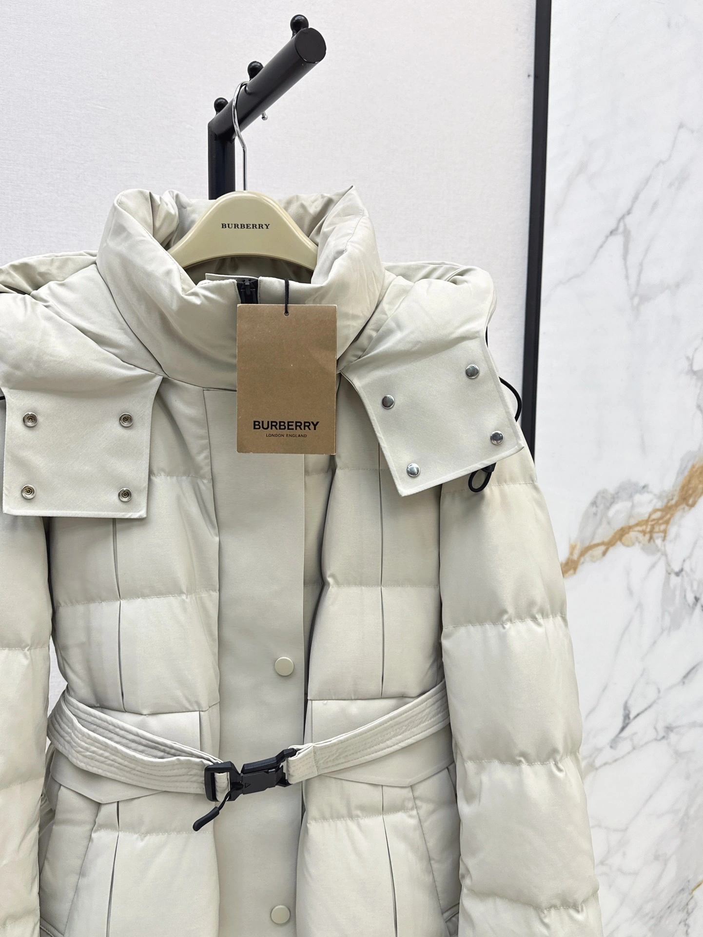 Versatile Burberry Down Jackets 106071