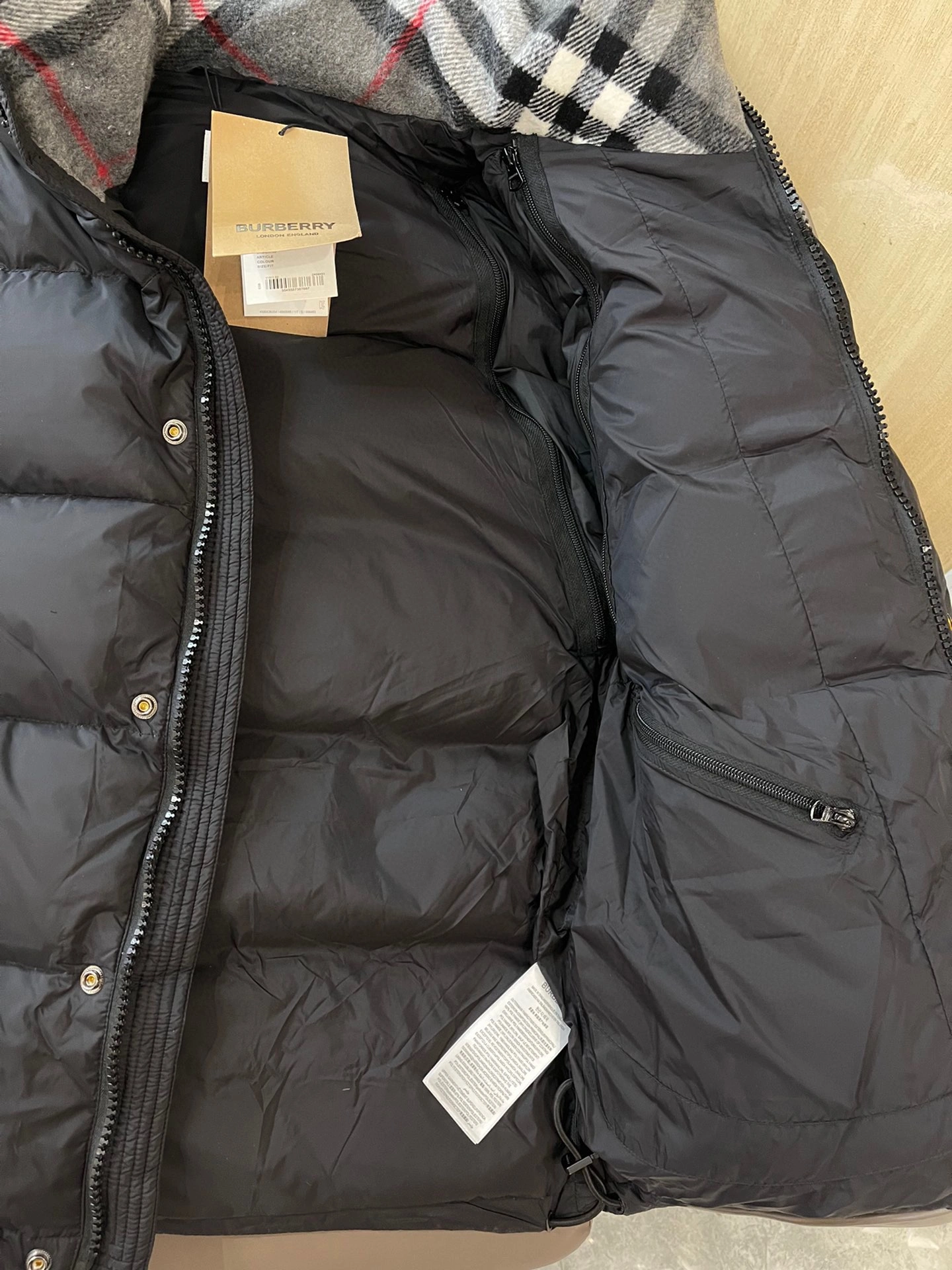 Effortless Burberry Down Jackets 99057