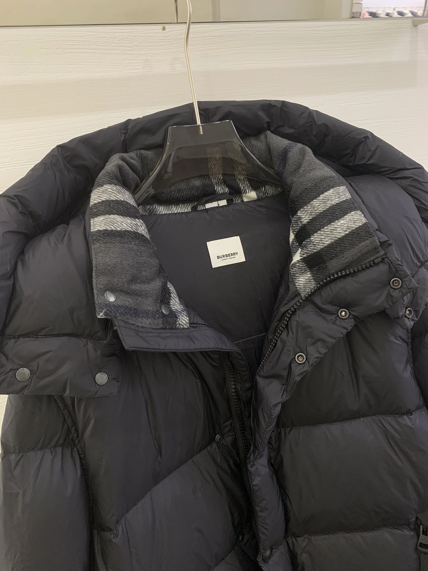 GoAnywhere Burberry Down Jackets 106065