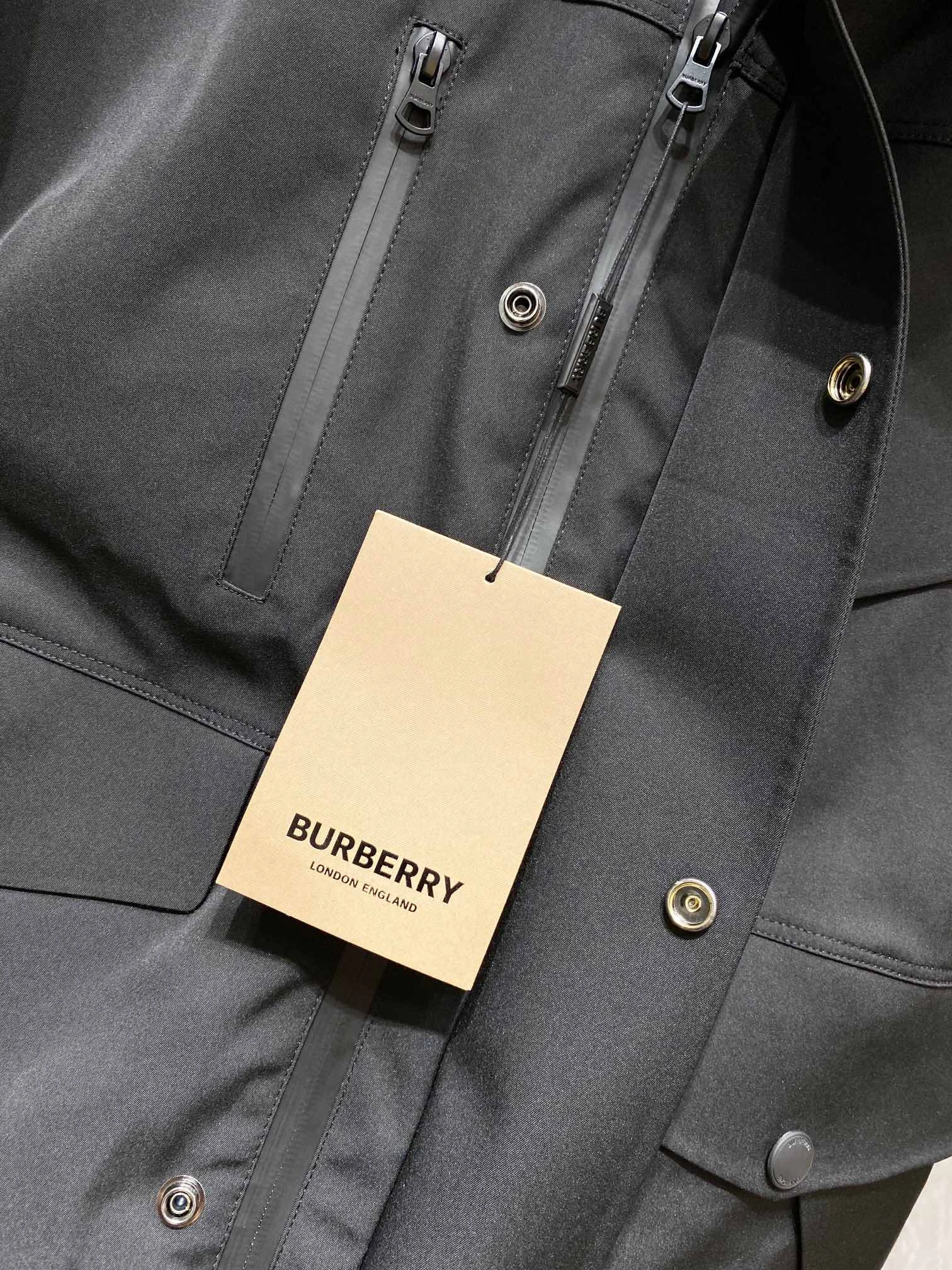 EasyMatch Burberry Down Jackets 106055