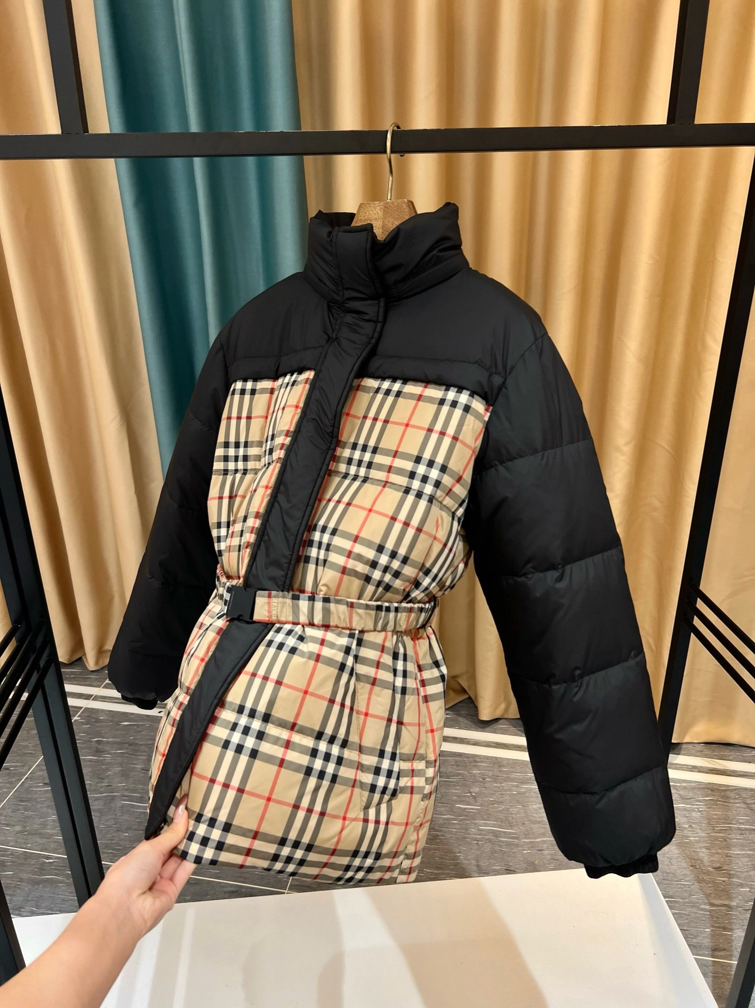 Youthful Burberry Down Jackets 106052