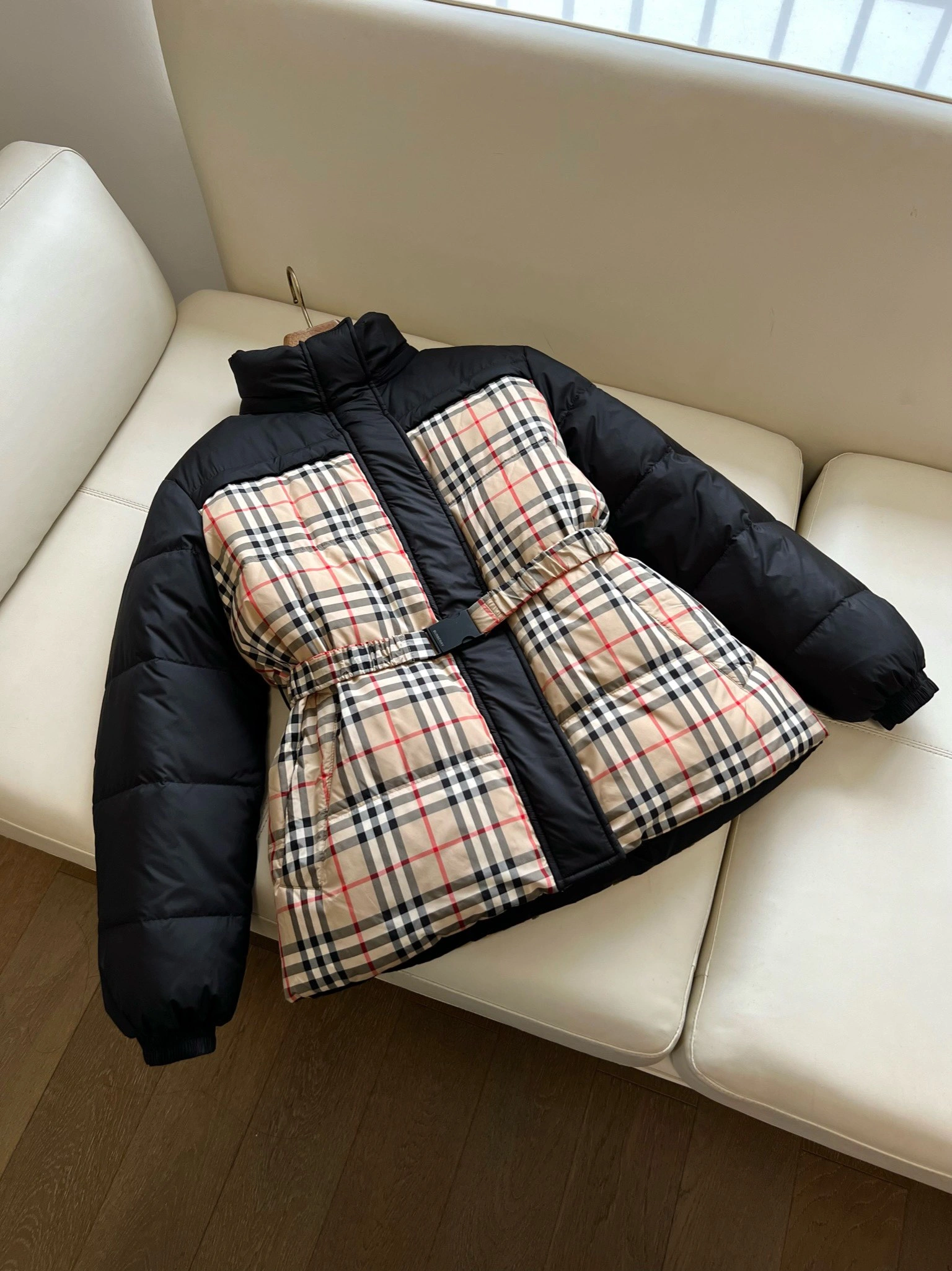 OnTrend Burberry Down Jackets 106091