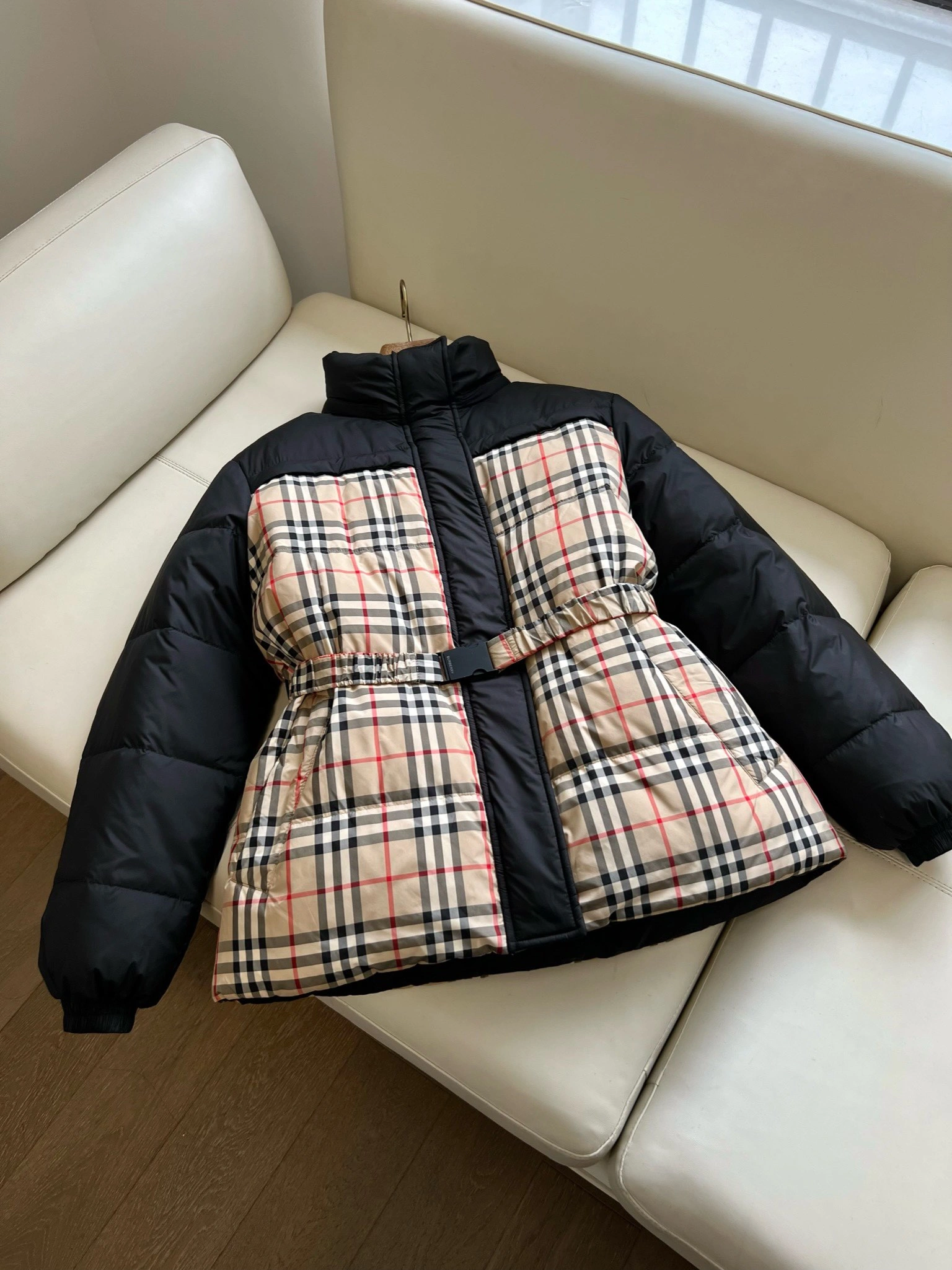 OnTrend Burberry Down Jackets 106091