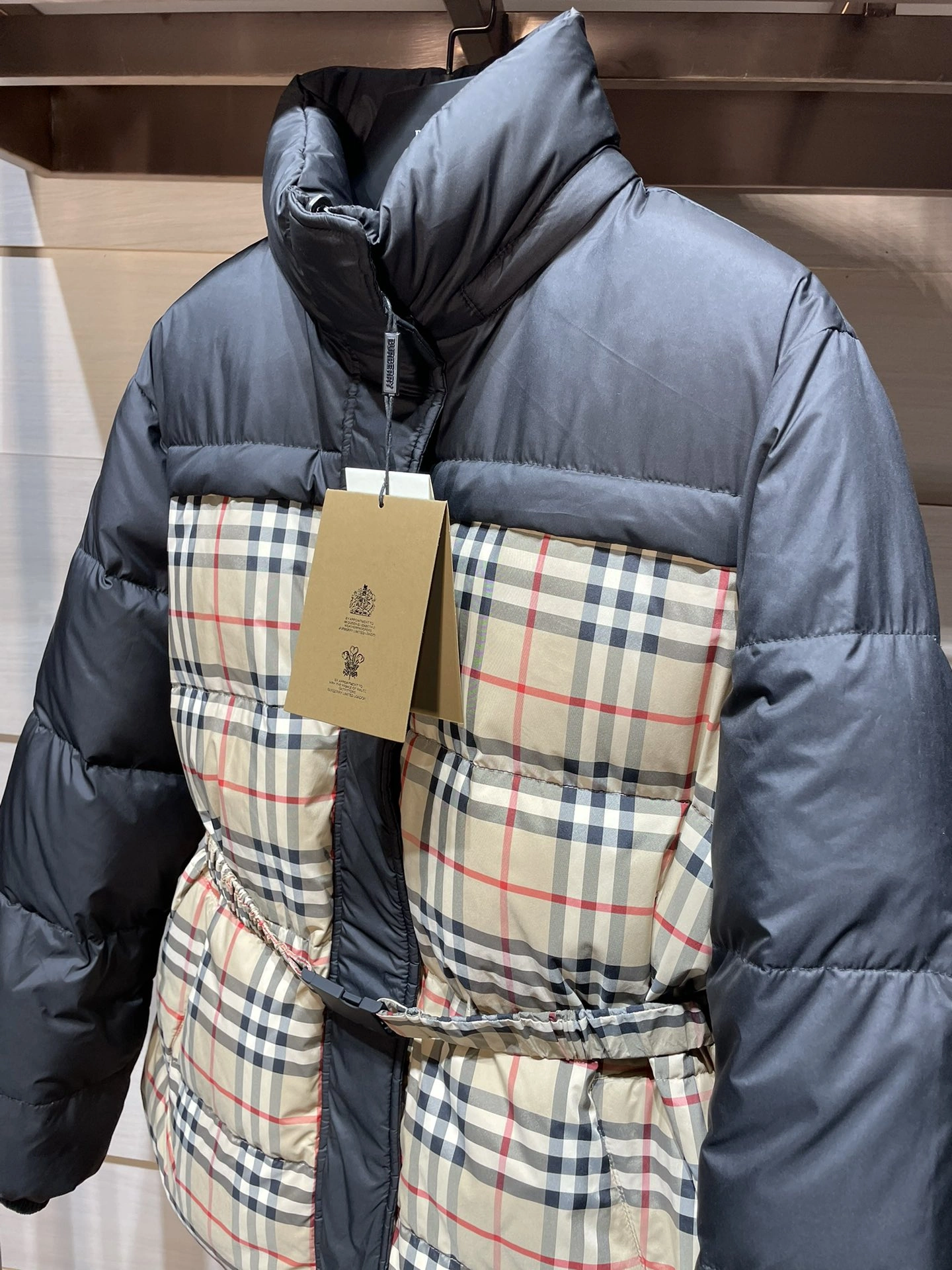 Classic Burberry Down Jackets 106051