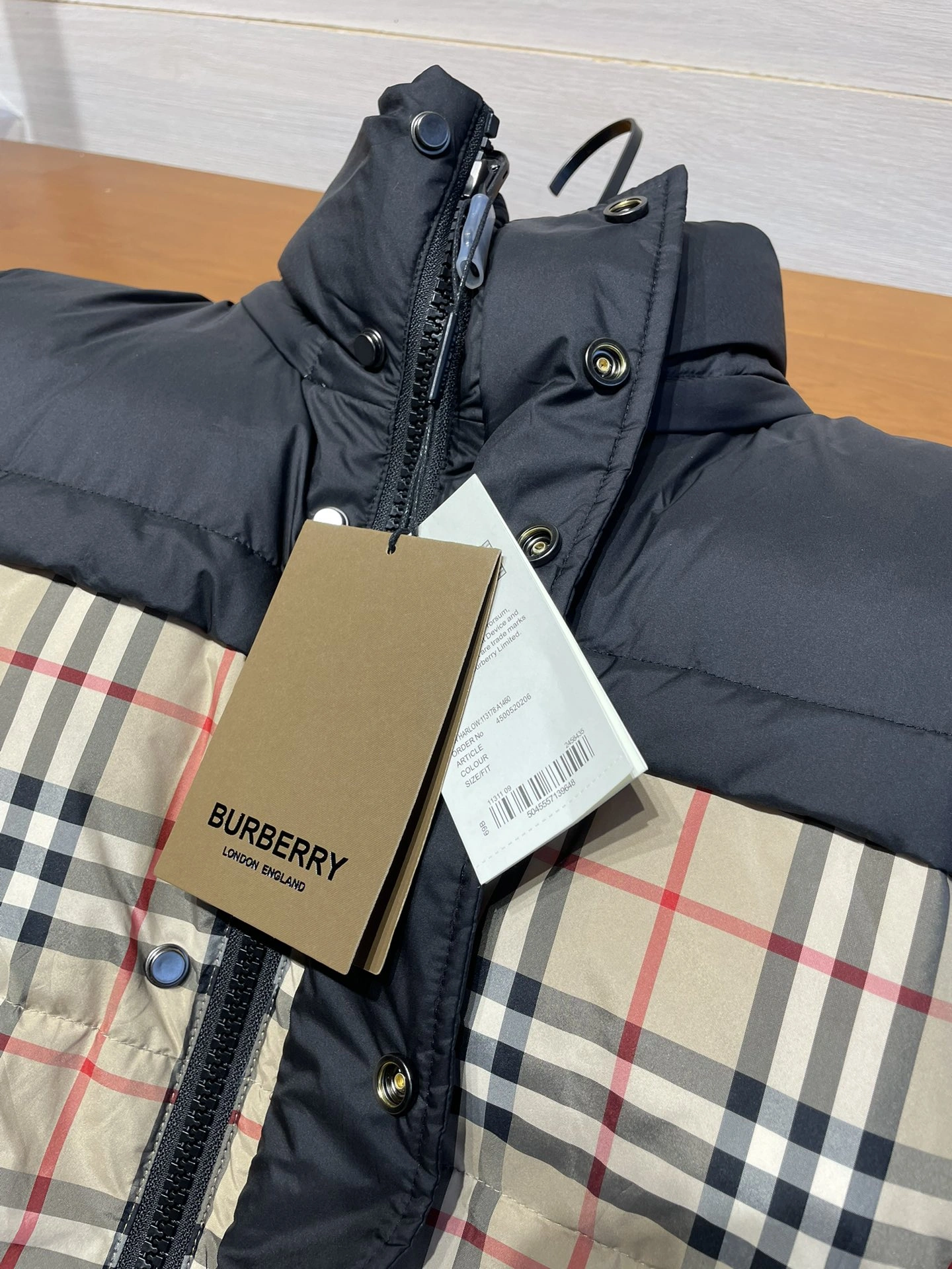 Premium Burberry Down Jackets 106050