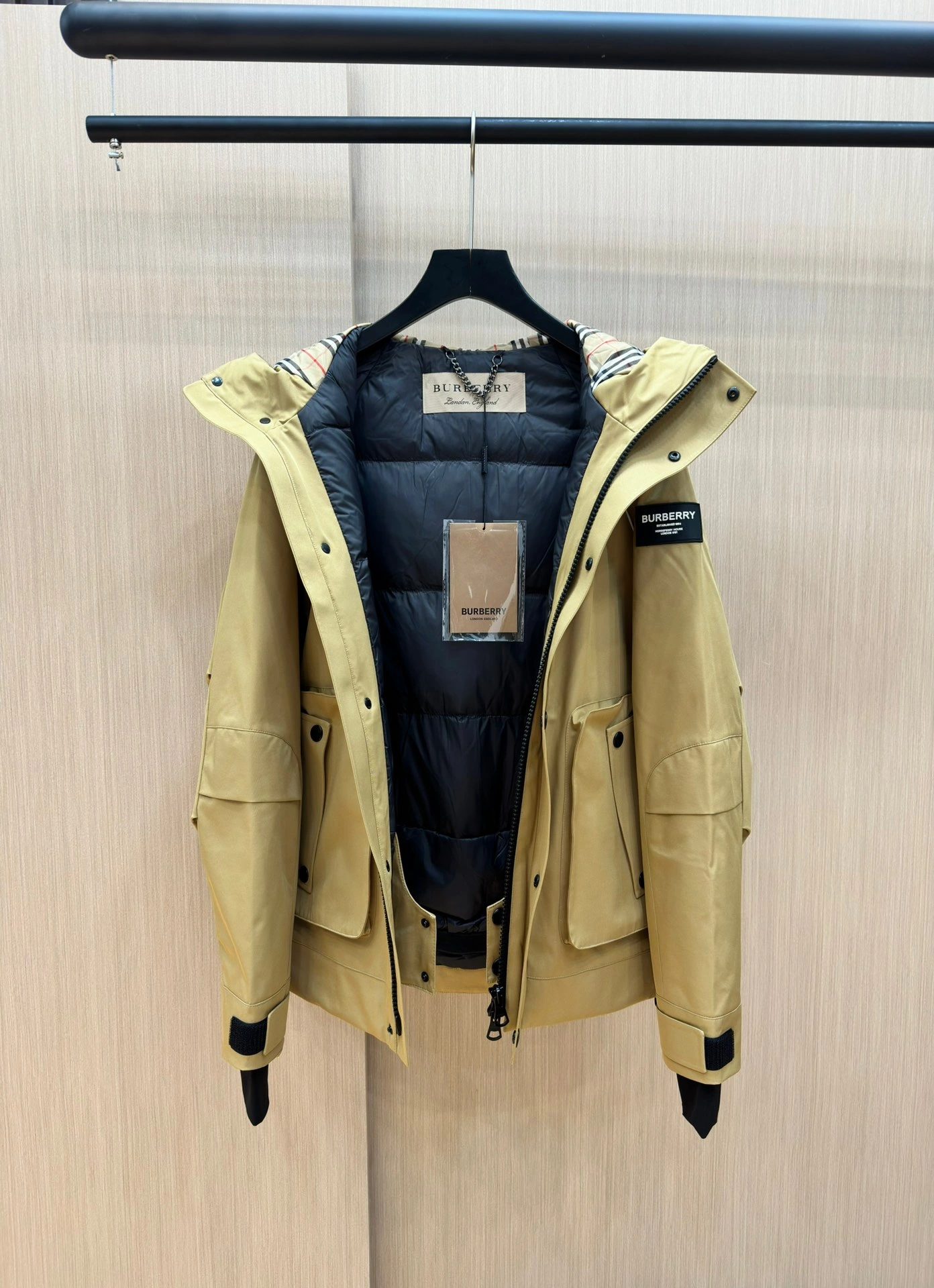 Burberry Down Jackets Sophisticated 106045