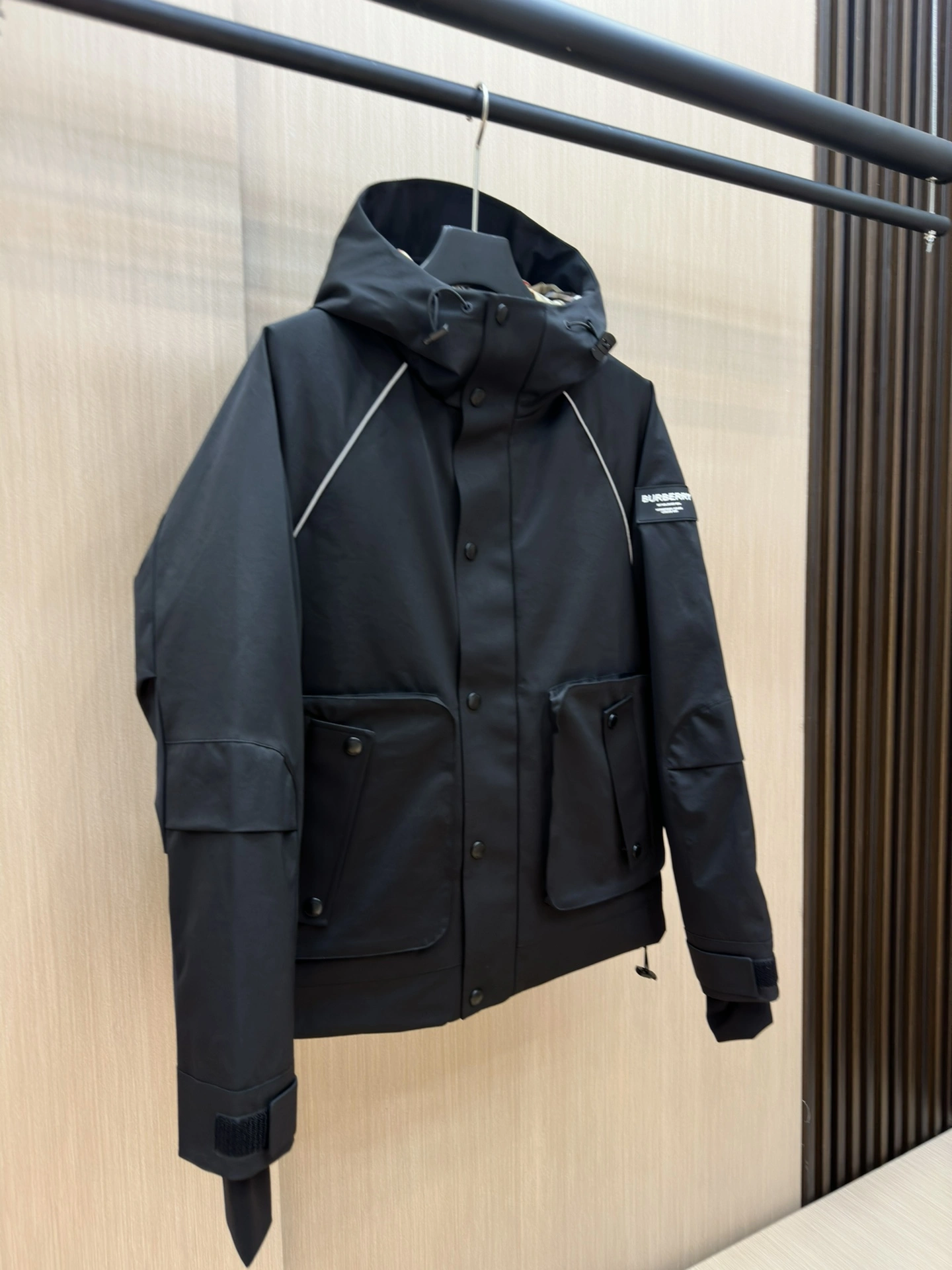 Breathable Burberry Down Jackets 106043