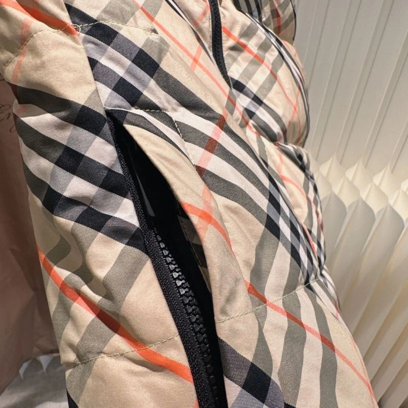 Compact Burberry Down Jackets 106033
