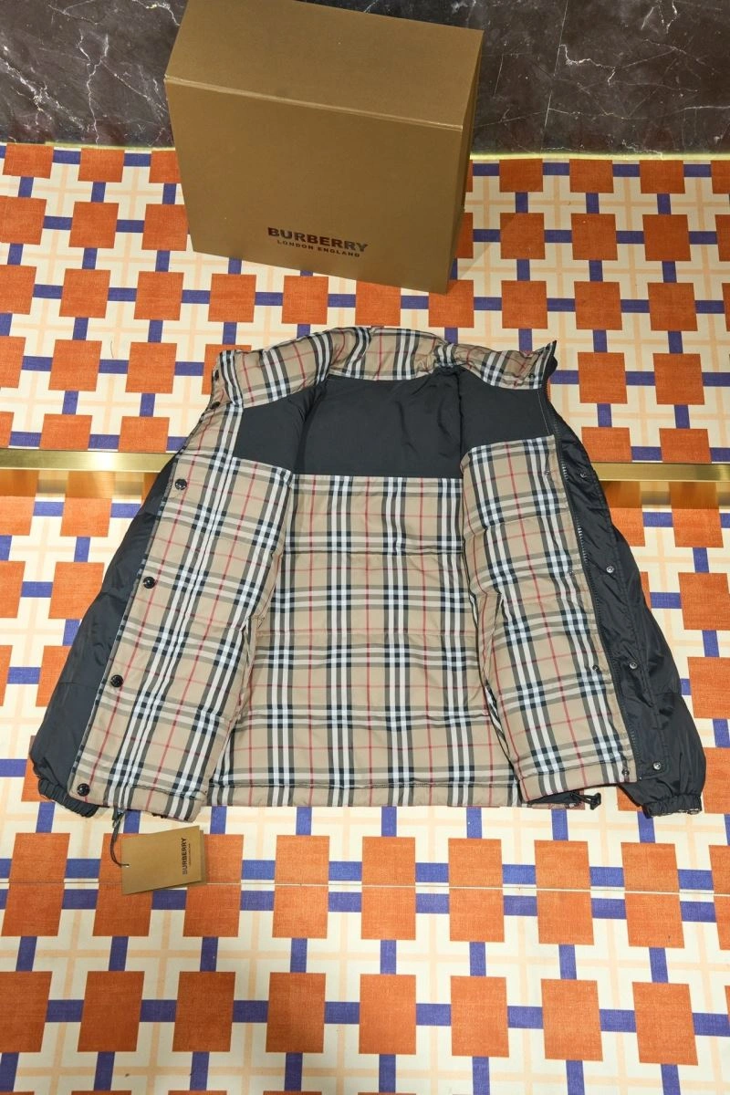 Sporty Burberry Down Jackets 105974