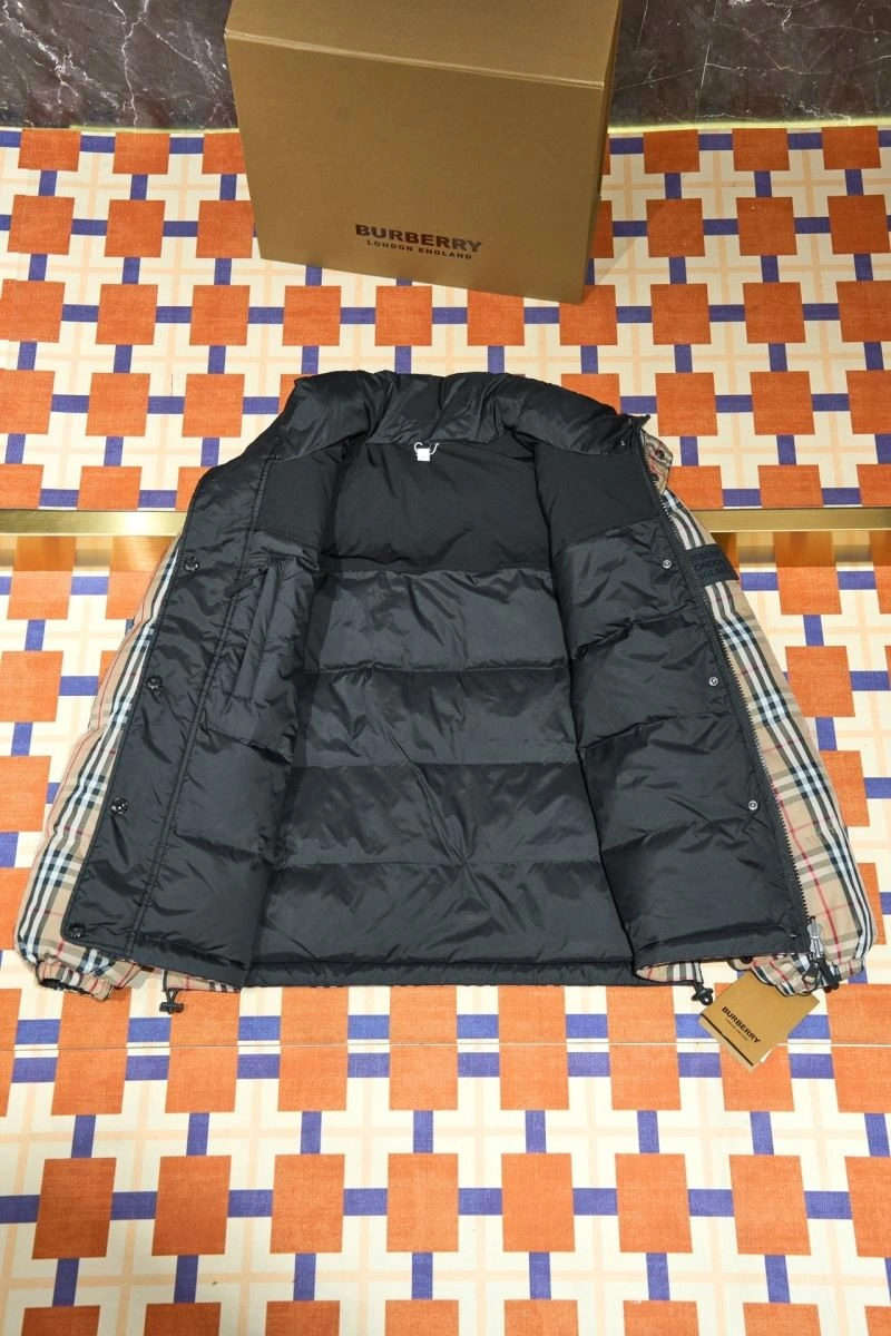 Sporty Burberry Down Jackets 105974