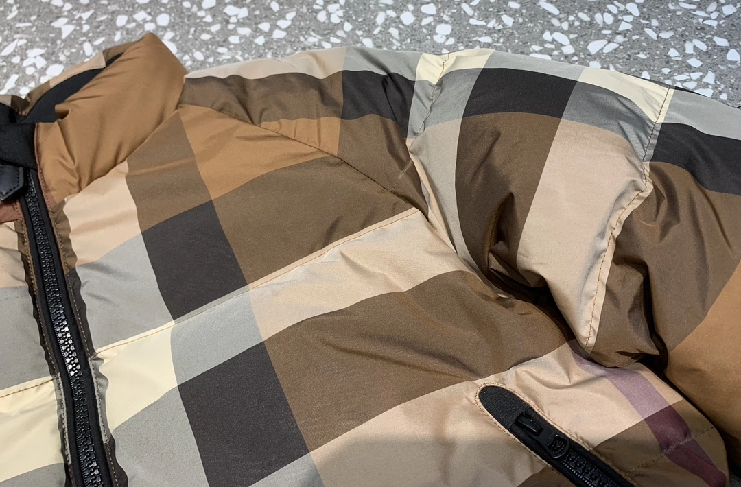 Stylish Burberry Down Jackets 106039