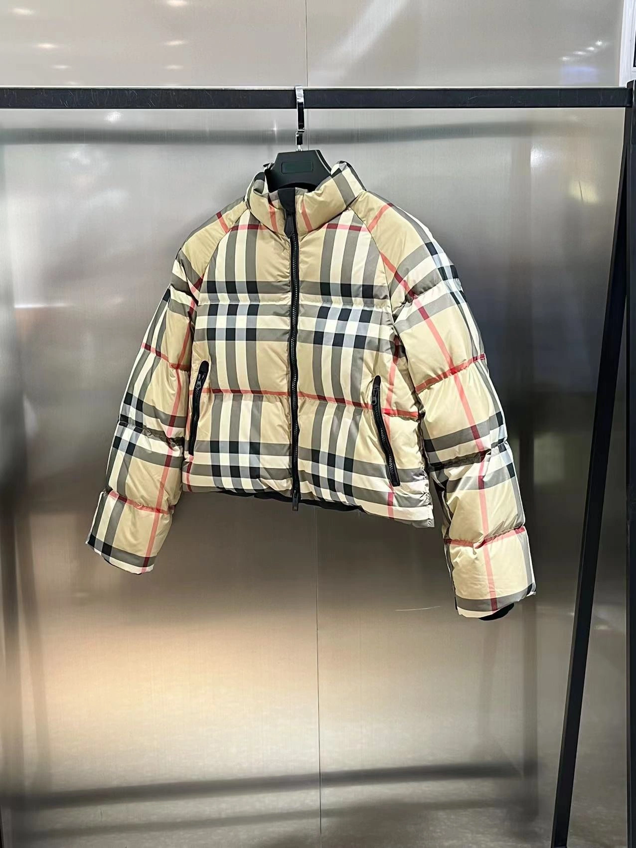 Burberry Down Jackets EyeCatching 106041