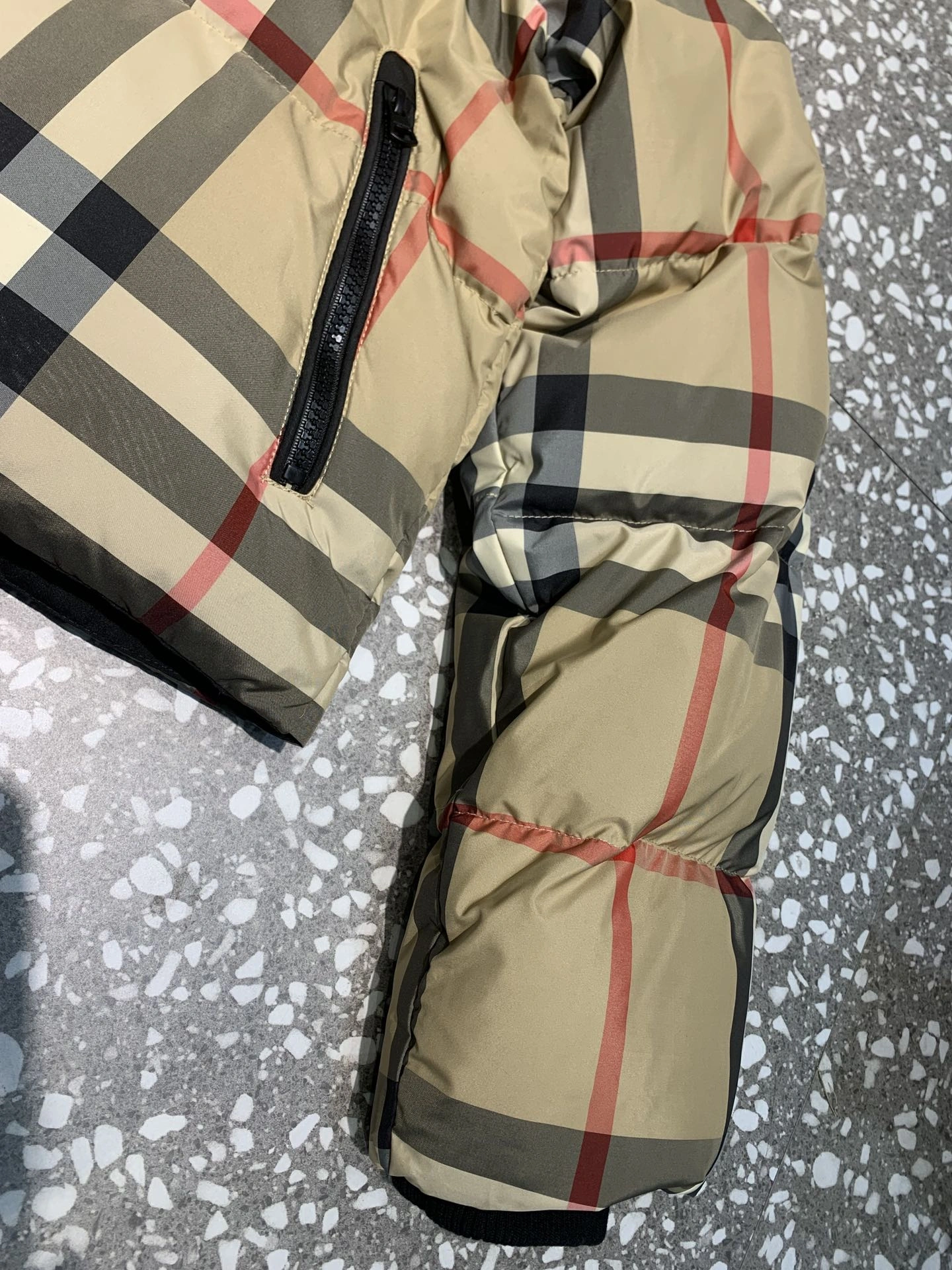 Burberry Down Jackets EyeCatching 106041