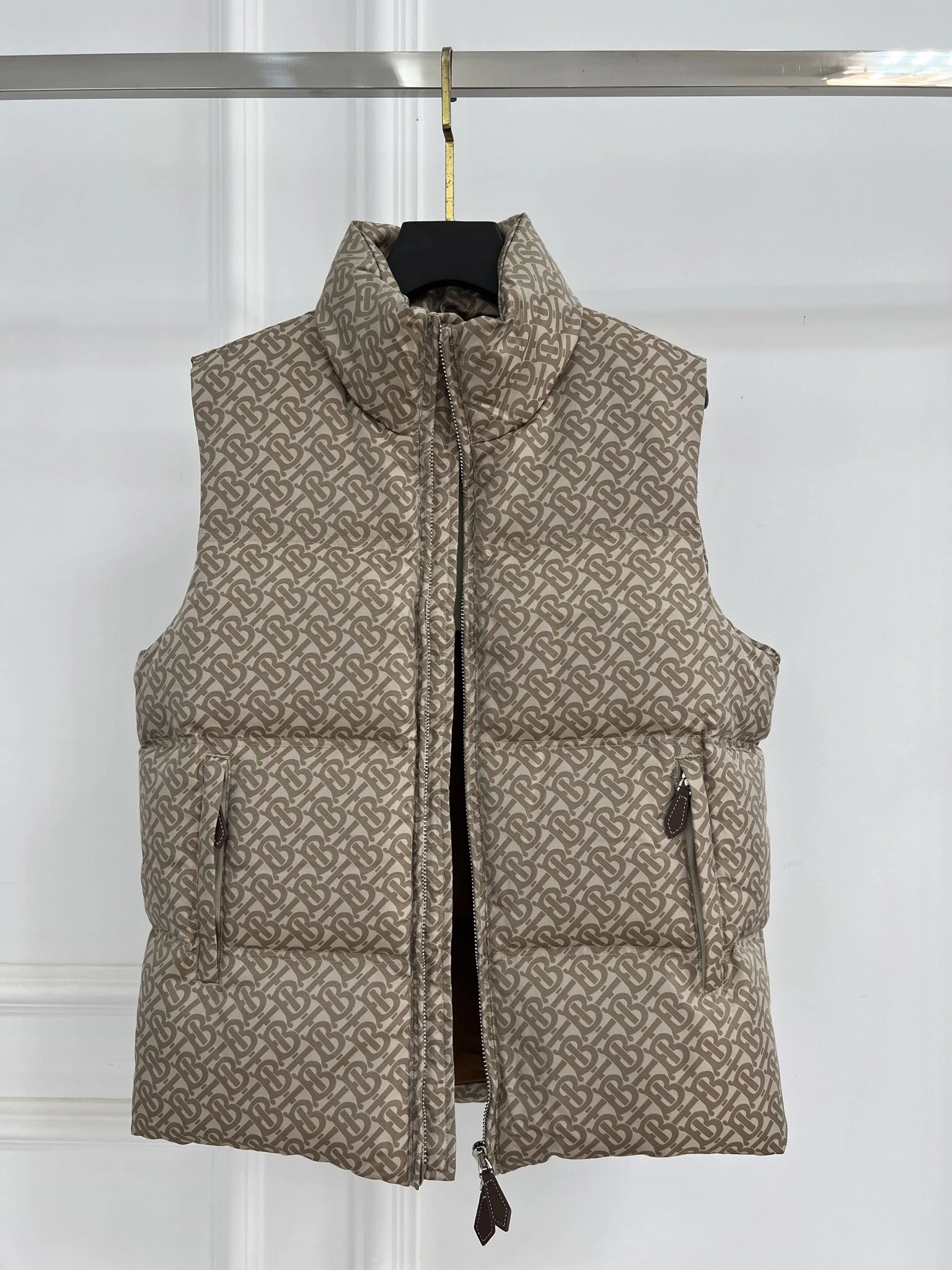 MoistureWicking Burberry Down Jackets 106036