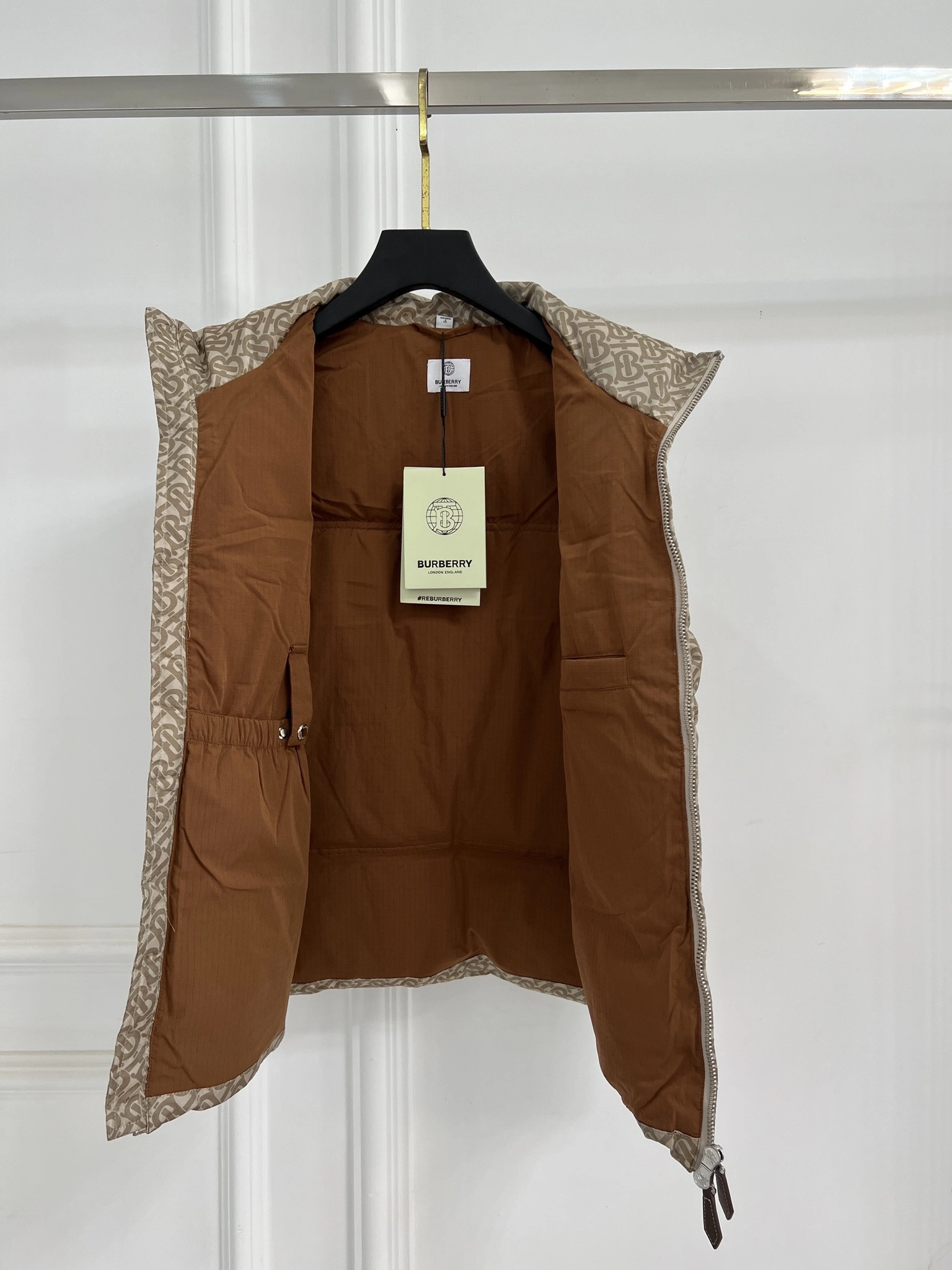 MoistureWicking Burberry Down Jackets 106036