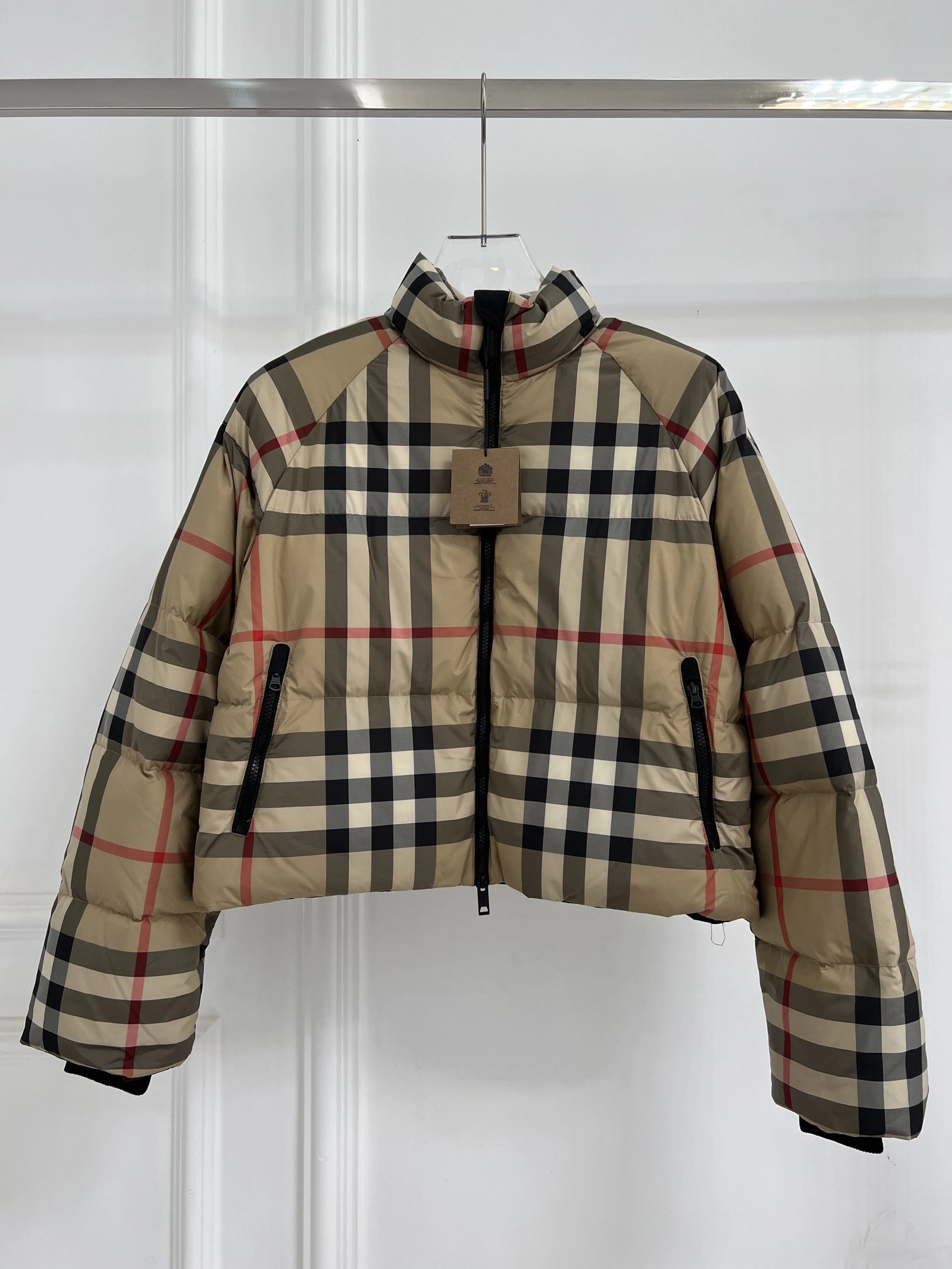 HighQuality Burberry Down Jackets 106035