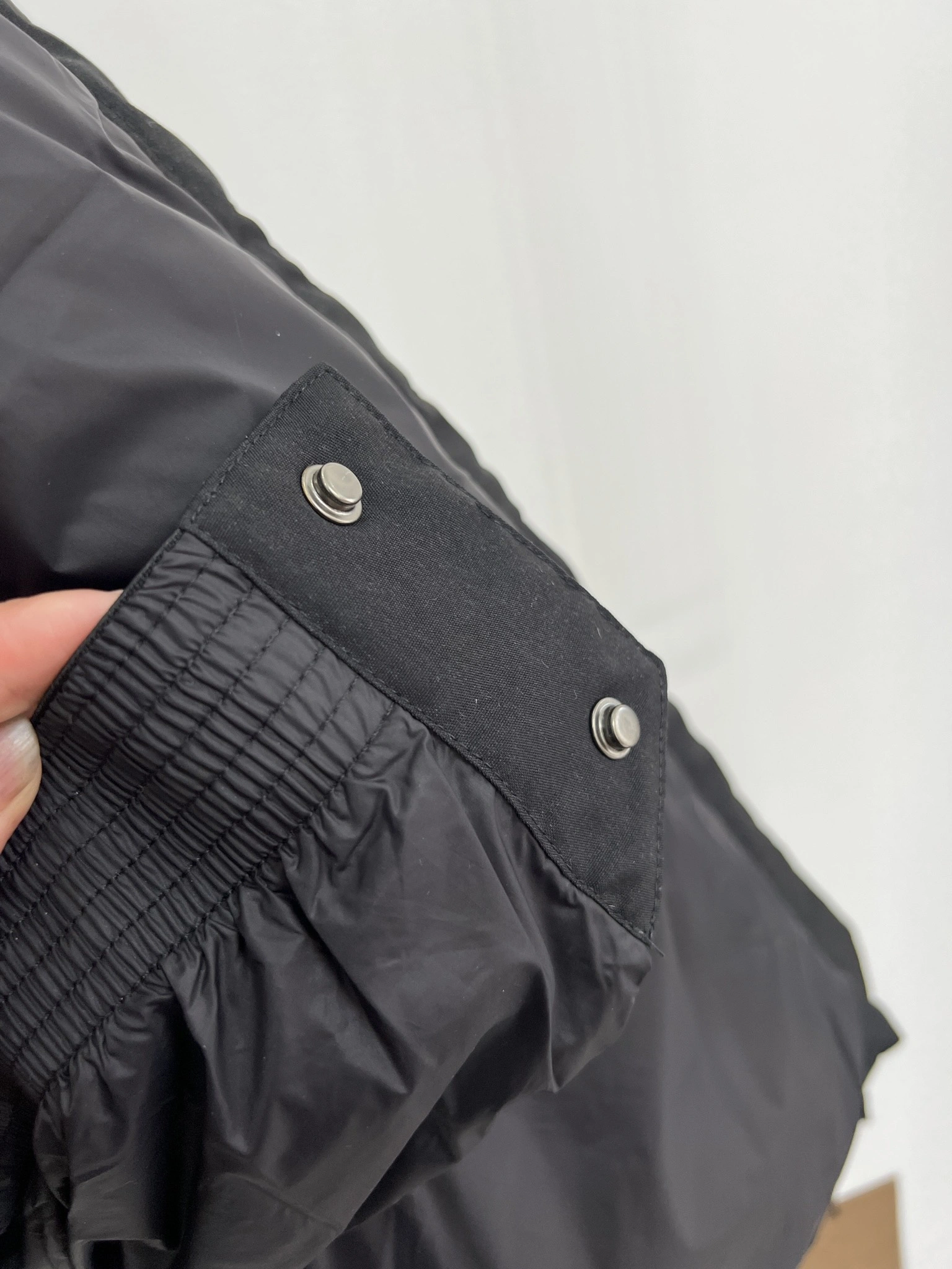HighQuality Burberry Down Jackets 106035
