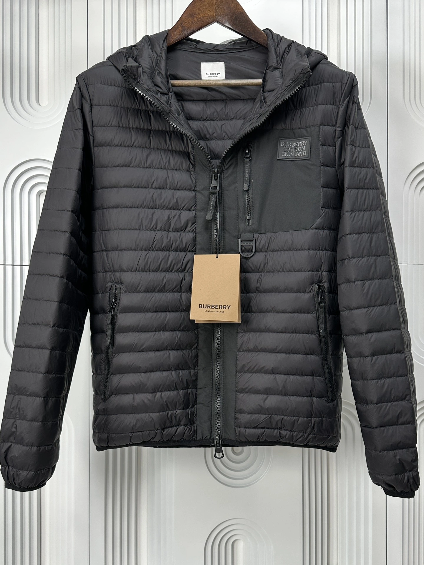 Sleek Burberry Down Jackets 106030