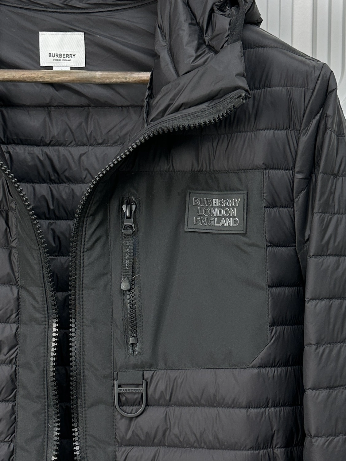 Sleek Burberry Down Jackets 106030