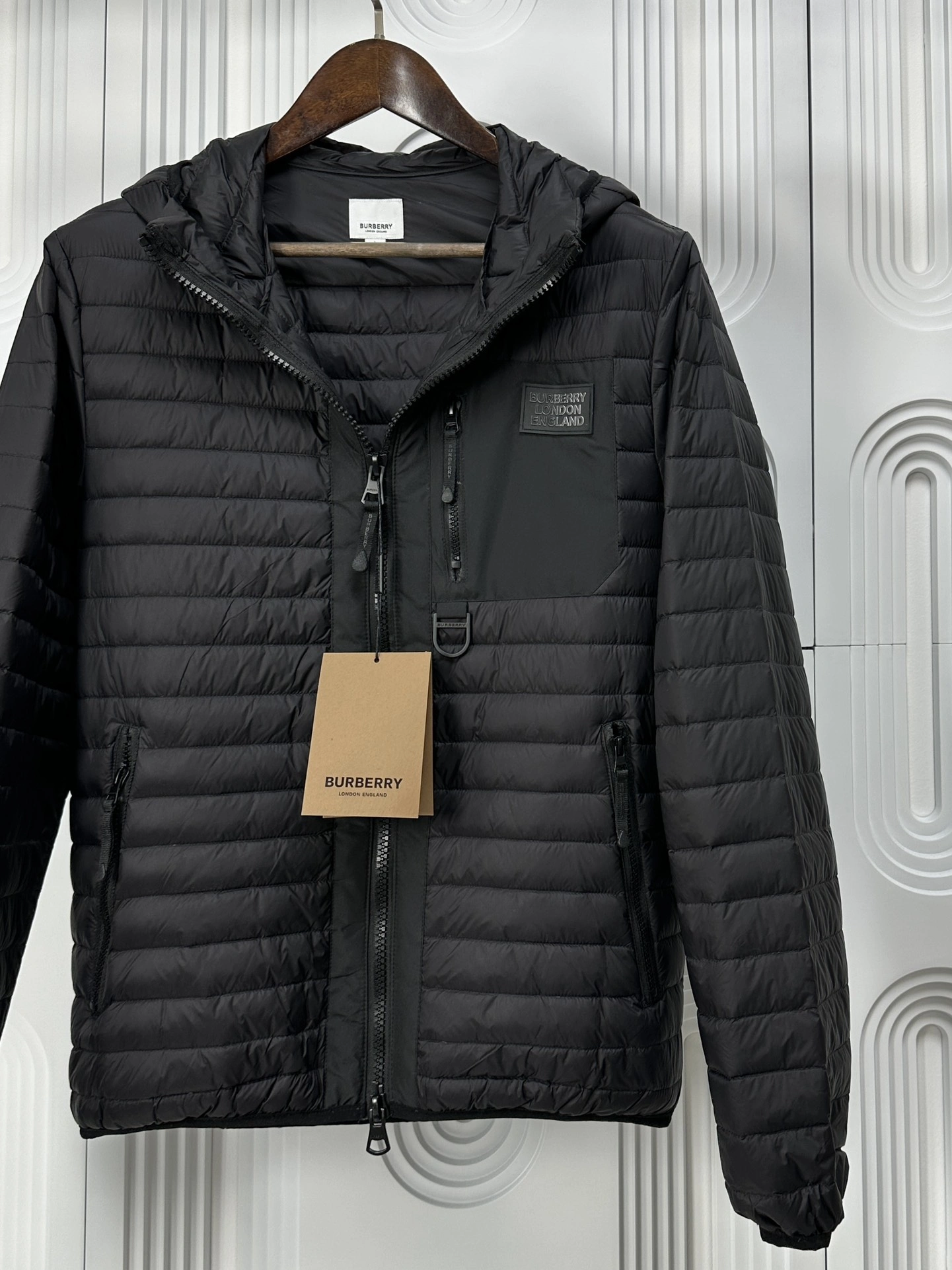 Sustainable Burberry Down Jackets 106028