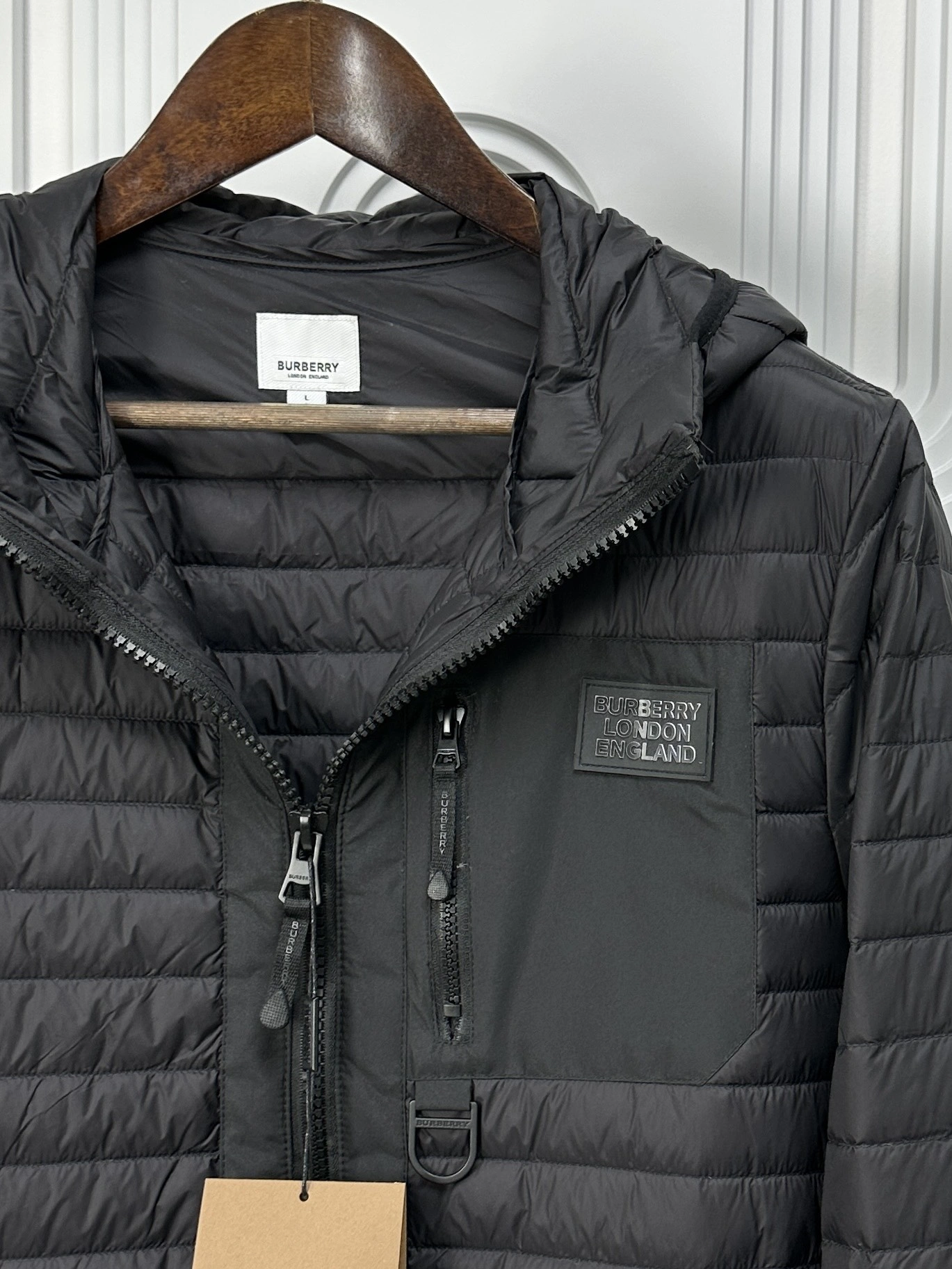 Sustainable Burberry Down Jackets 106028