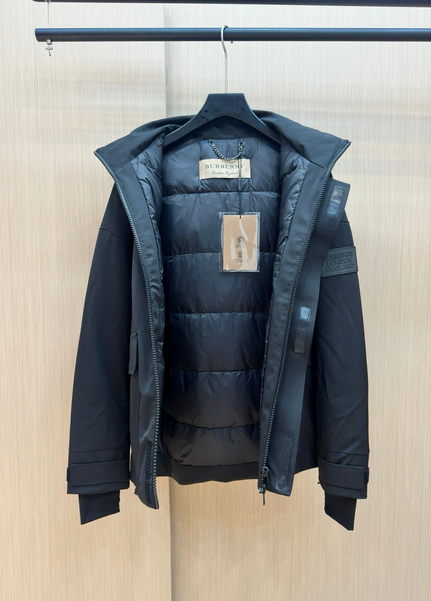 Durable Burberry Down Jackets 106029