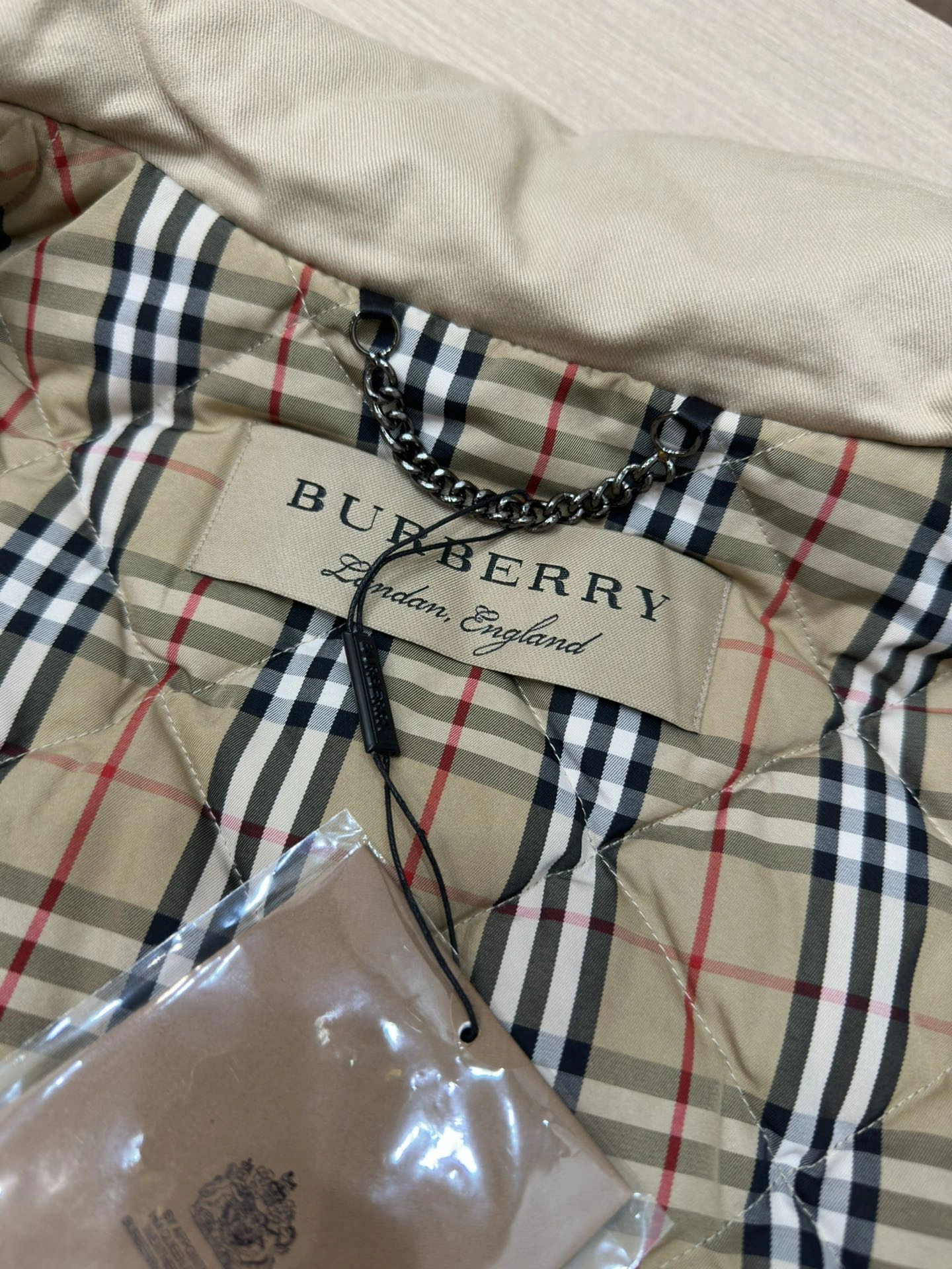 Stretchable Burberry Down Jackets 106062