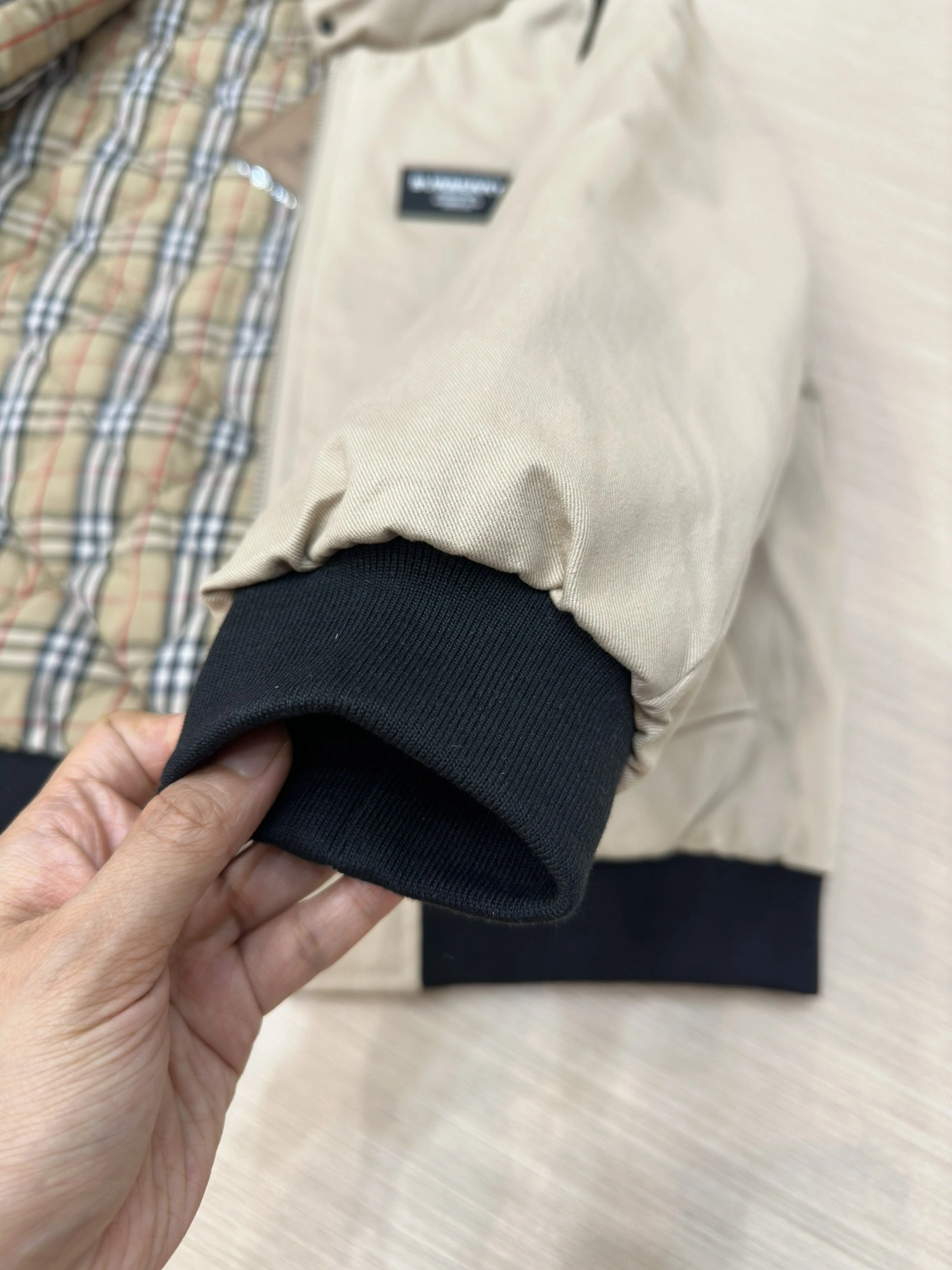 Stretchable Burberry Down Jackets 106062