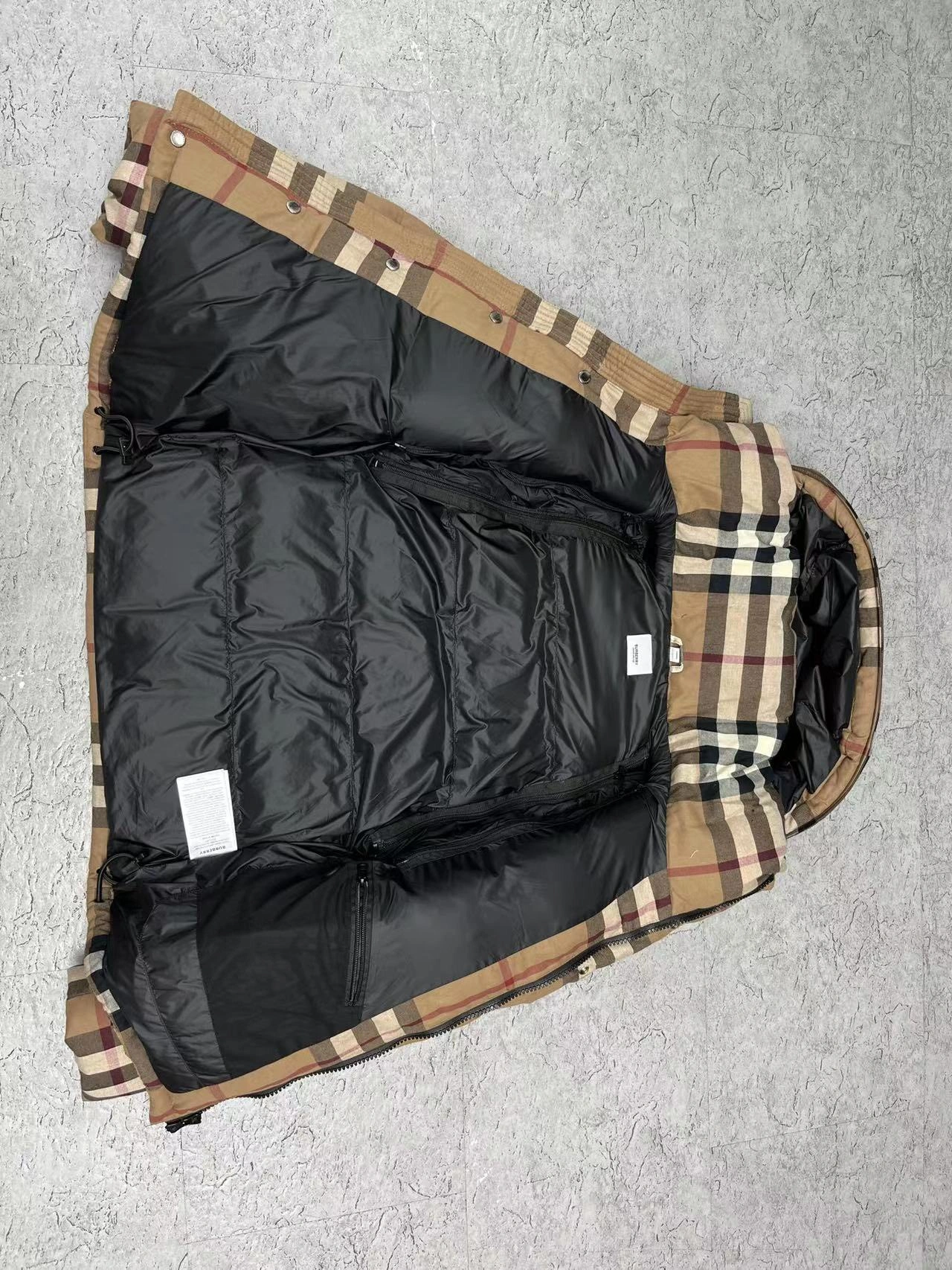 WellDesigned Burberry Down Jackets 106022