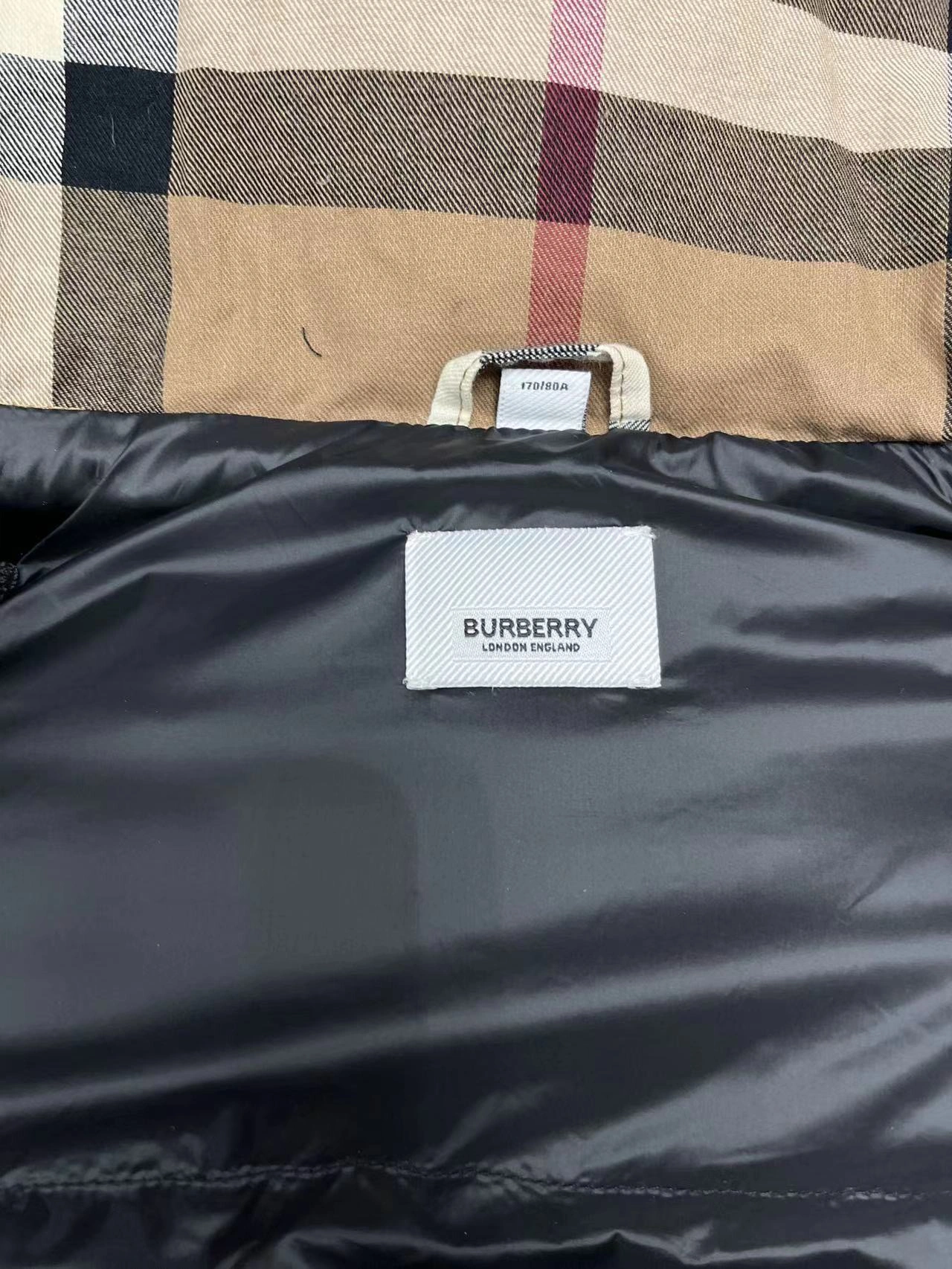 WellDesigned Burberry Down Jackets 106022