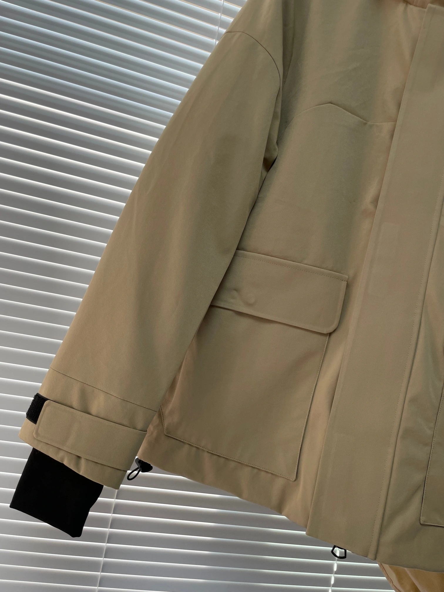 Reliable Burberry Down Jackets 106011
