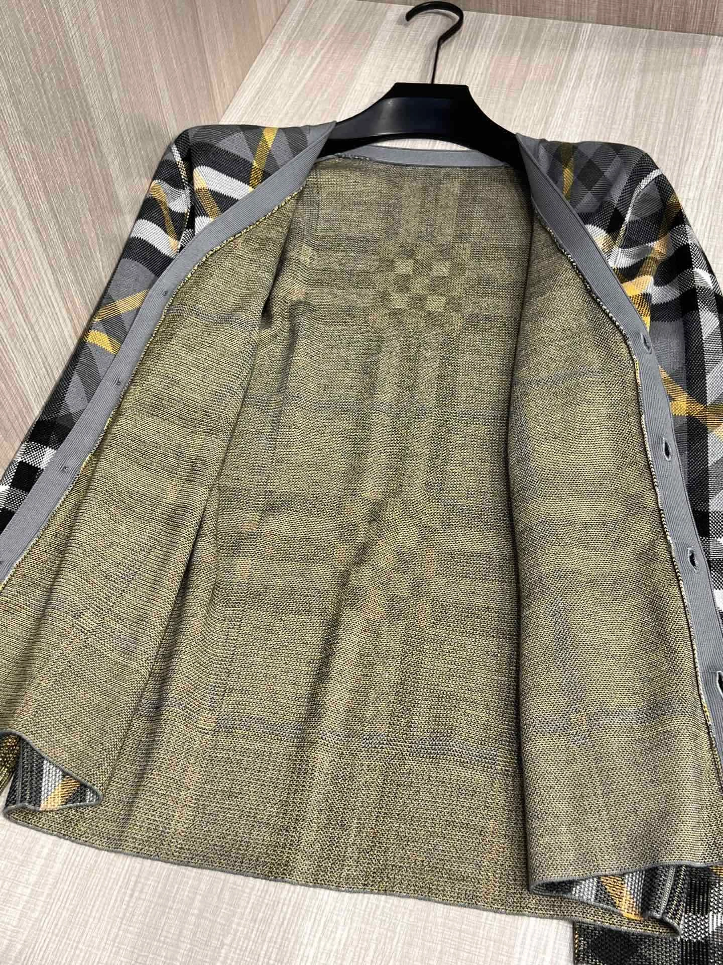 Tailored Burberry Down Jackets 106096